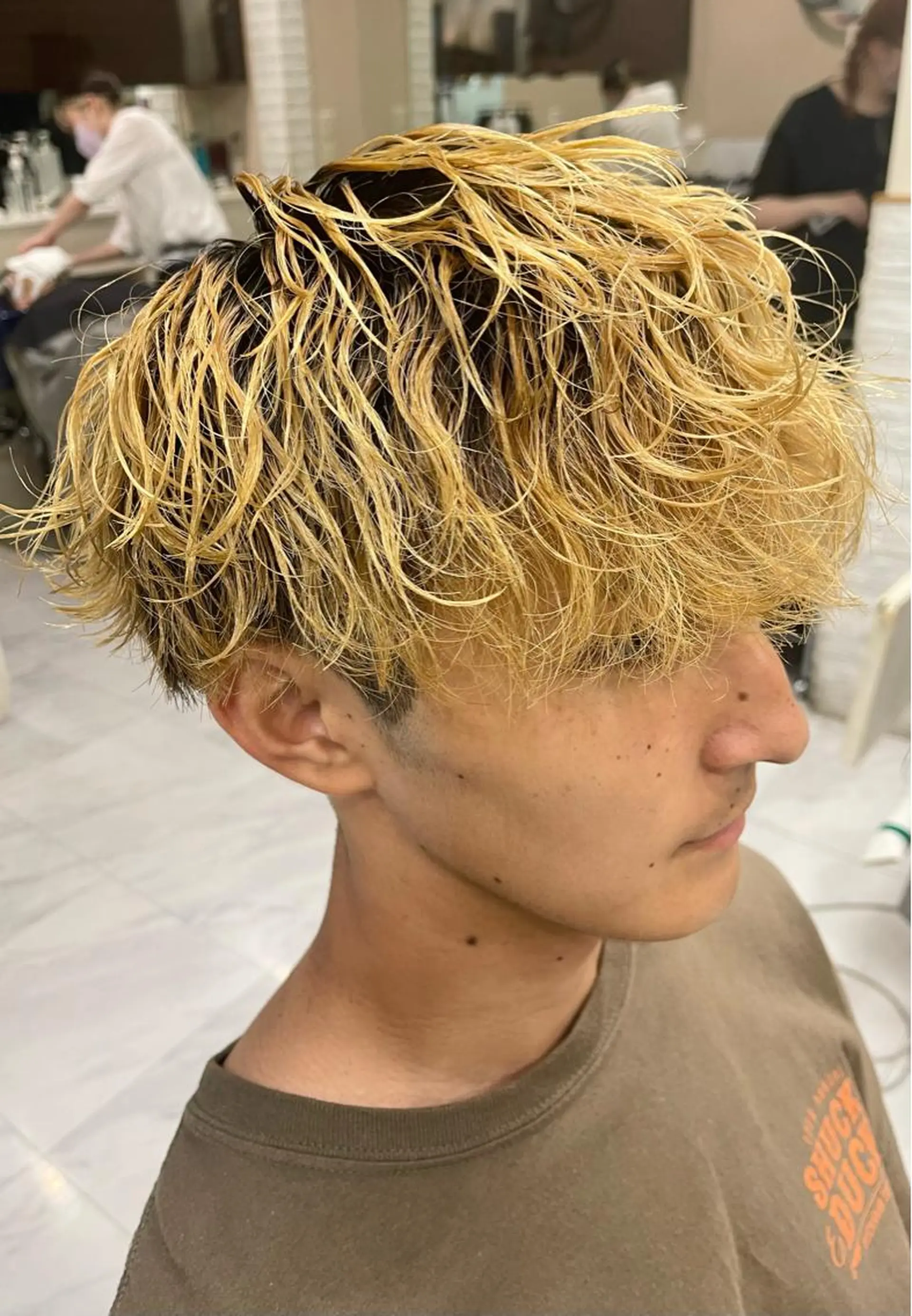 ショート パーマ メンズ メンズブリーチ メンズパーマ 波巻きパーマ カット パーマ トリートメント 🌻メンズカット 落合諒🌻のヘアスタイル