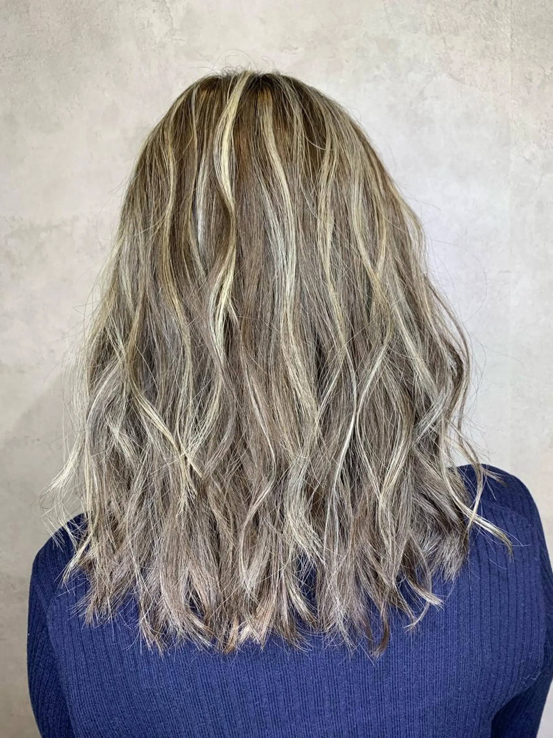 セミロング 西村 雄二/エクステのヘアスタイル
