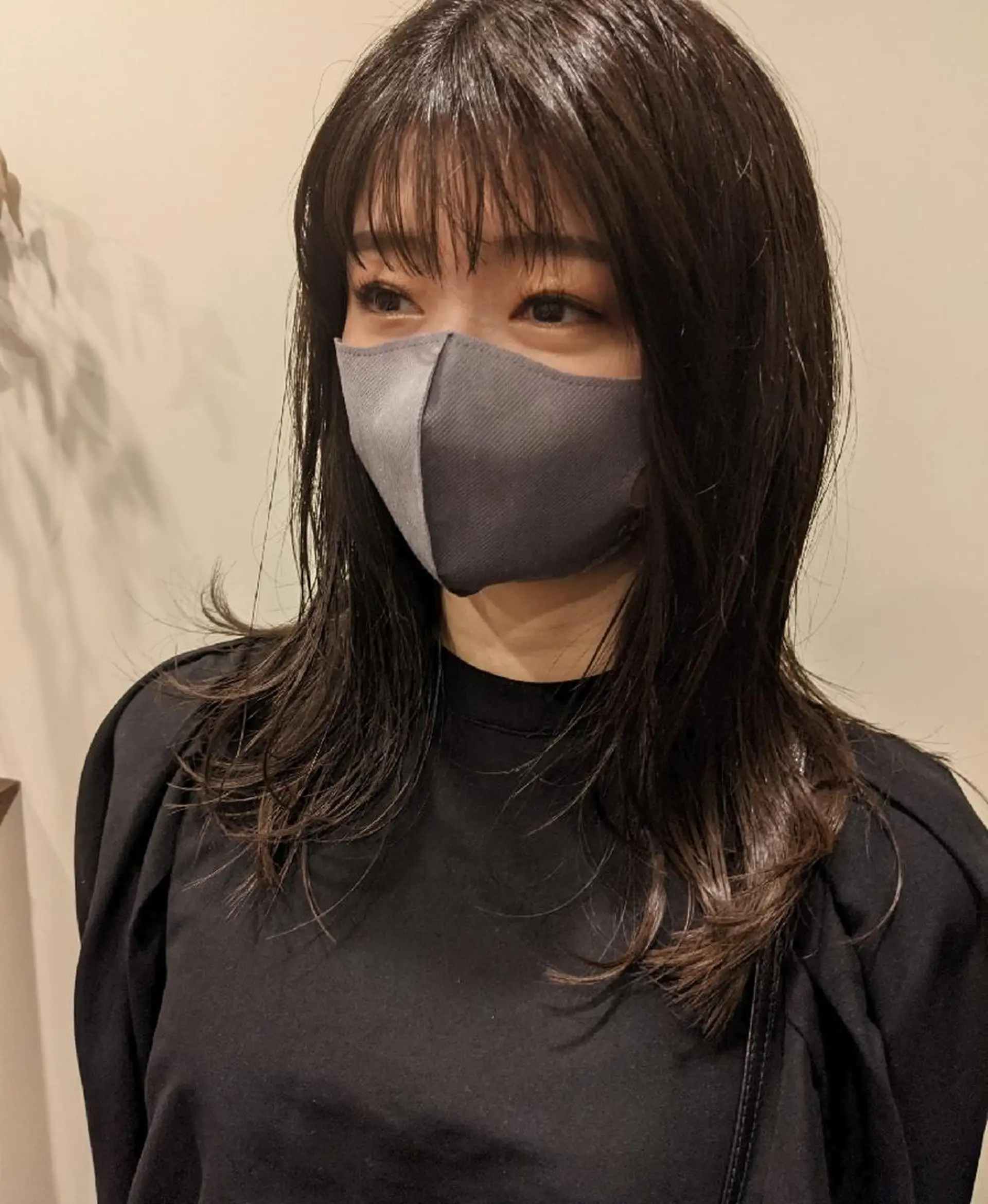 セミロング レイヤーカット 小顔カット マエハラ ナナのヘアスタイル