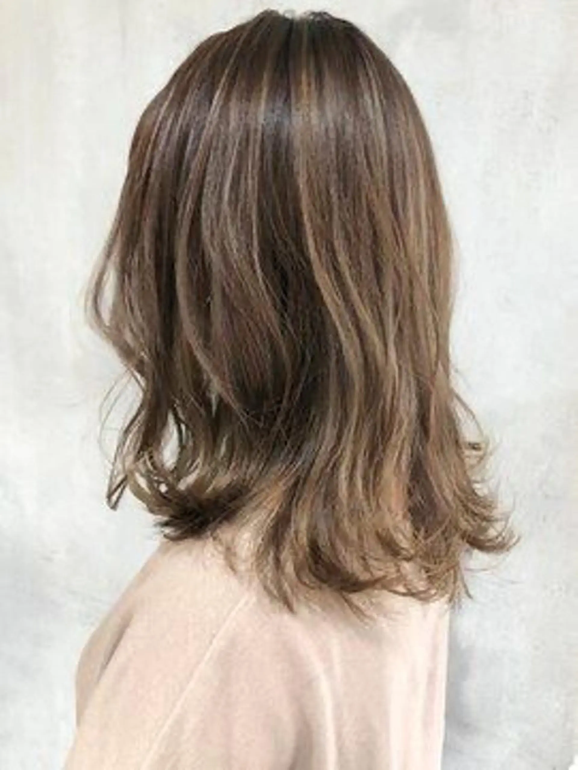 ミディアム Maho Saitoのヘアスタイル