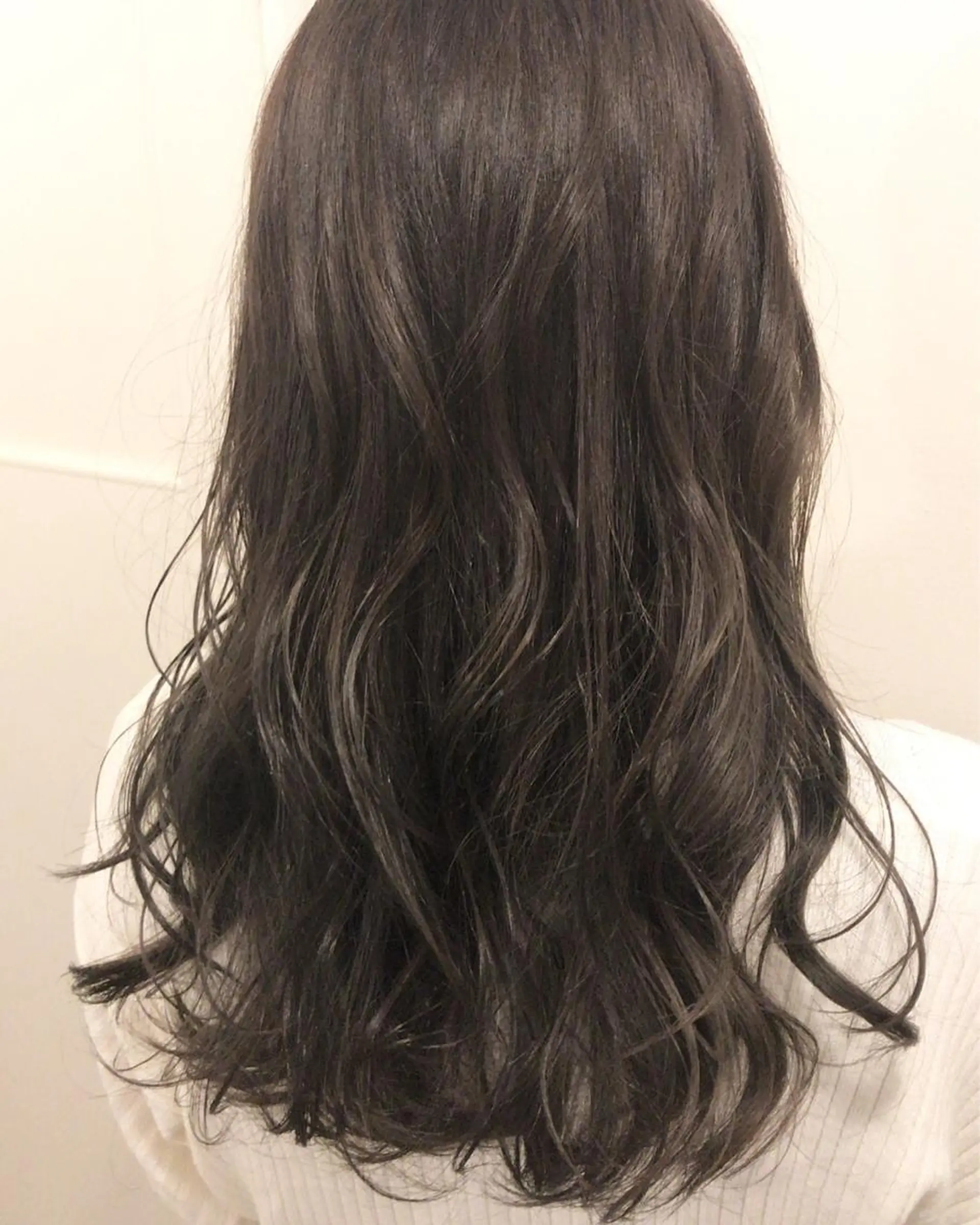 セミロング カラー アディクシーカラー アッシュ ブリーチ ブリーチなしカラー カット ヘアカラー トリートメント Cecilhair セシルヘアー神戸元町のヘアスタイル