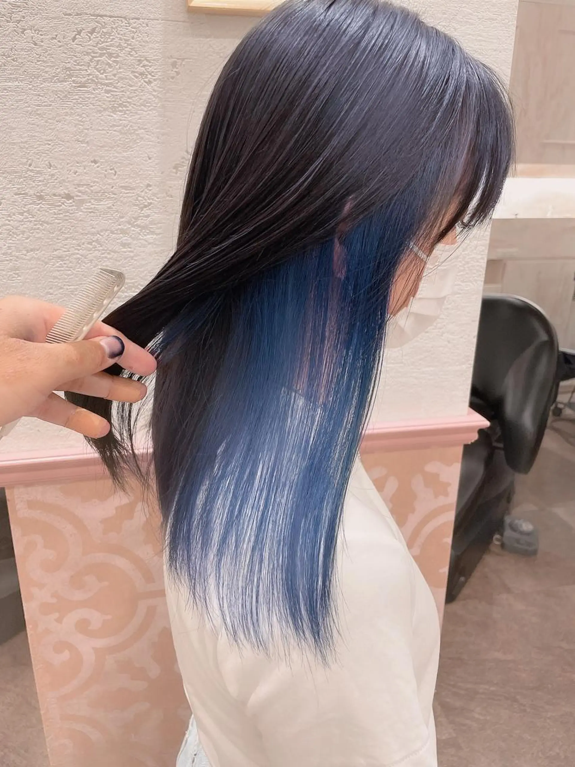 セミロング カラー ブリーチ ブルーカラー ハイトーンカラー インナーカラー レイヤー/顔まわり 縮毛矯正/月城宏清のヘアスタイル