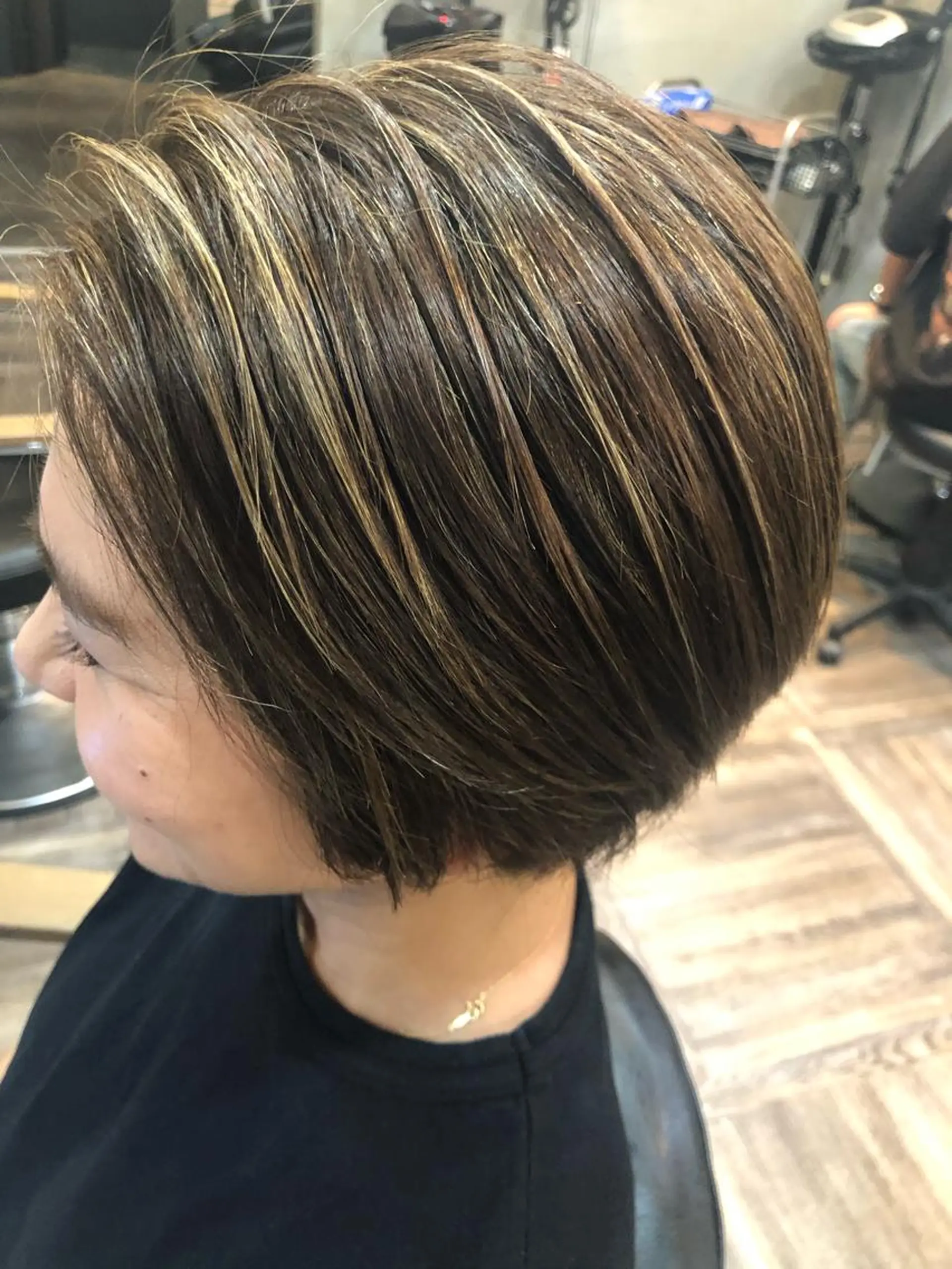 ショート カラー ハイライトカラー ハイライト カット ヘアカラー トリートメント La fith hair shine所属・La fith 店長 城谷颯人のヘアスタイル