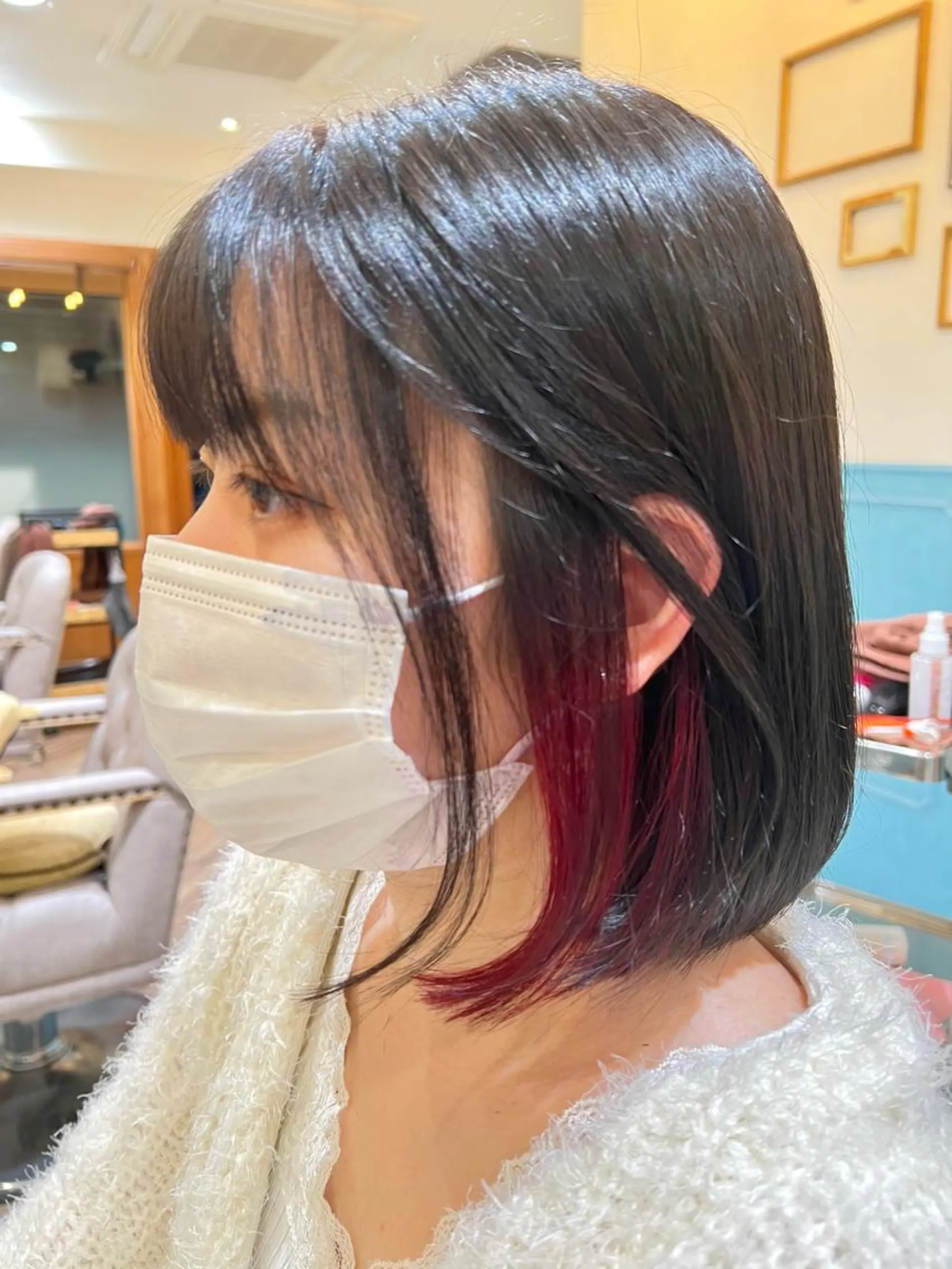 ミディアム カラー 城 梨音のヘアスタイル