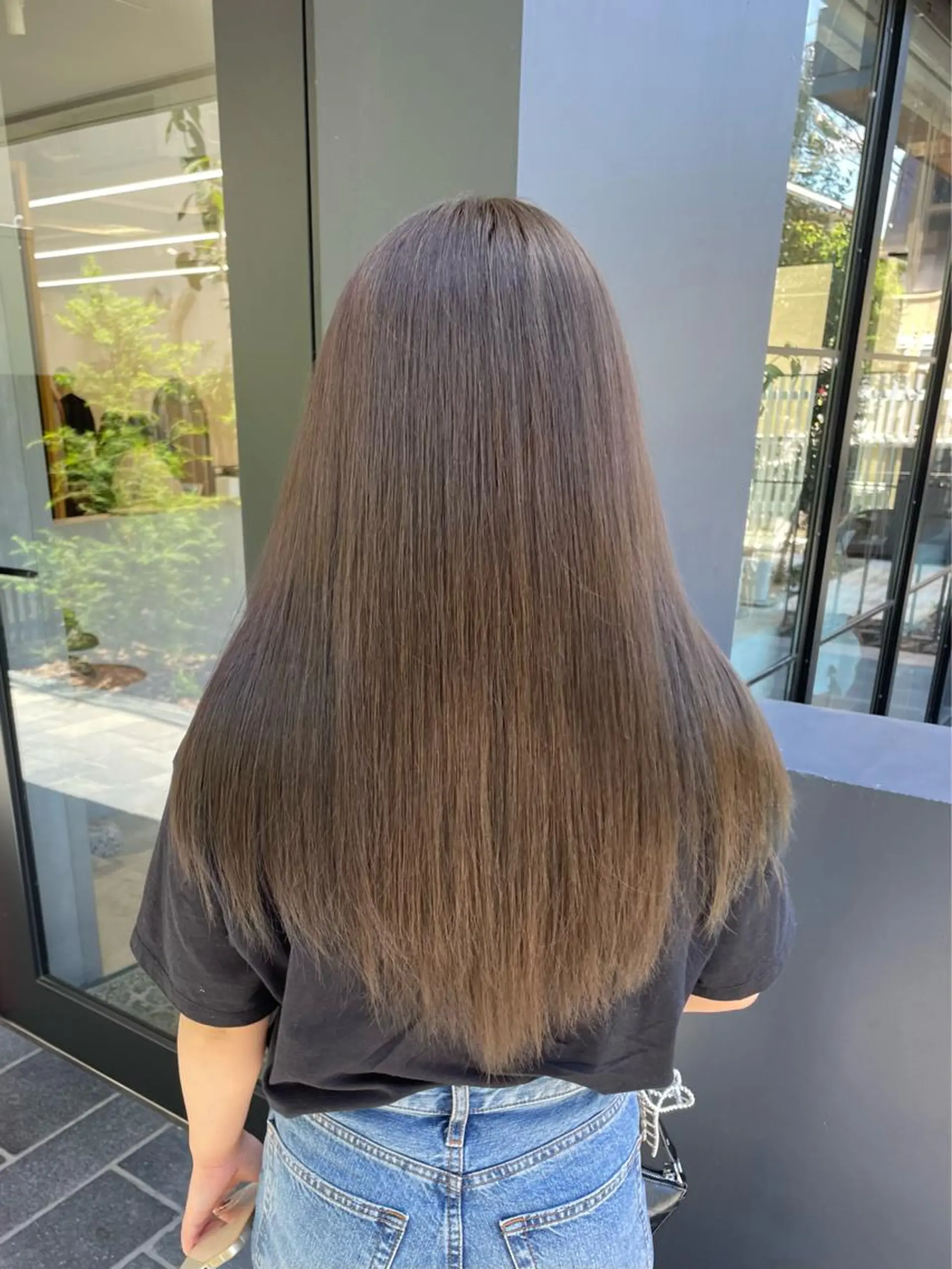 ロング カラー ベージュカラー ブリーチ ブリーチなしカラー オリーブベージュ 鶴井 美空のヘアスタイル