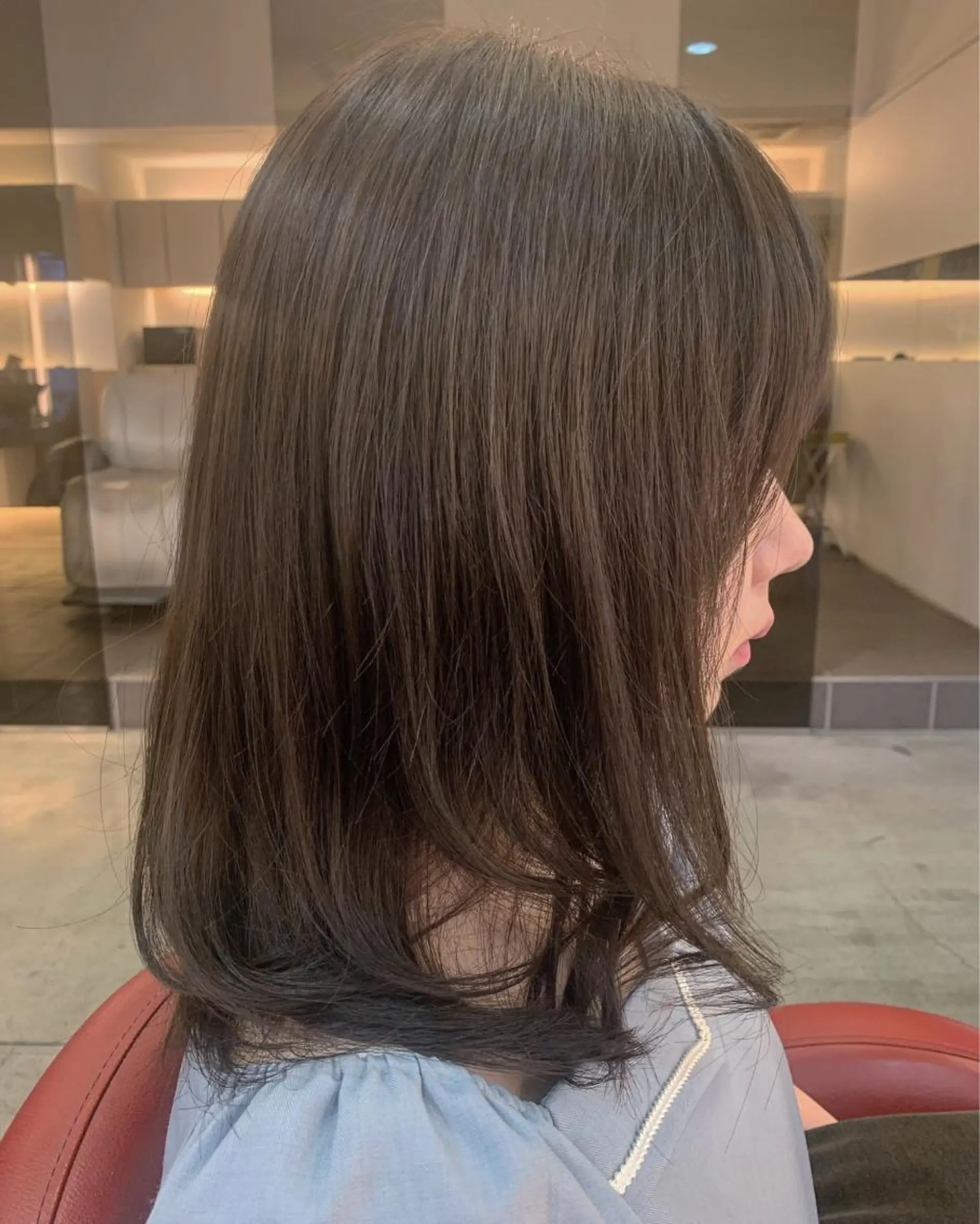 ロング アッシュ アッシュブラウン ヒラカホ/ ブリーチ/似合わせのヘアスタイル