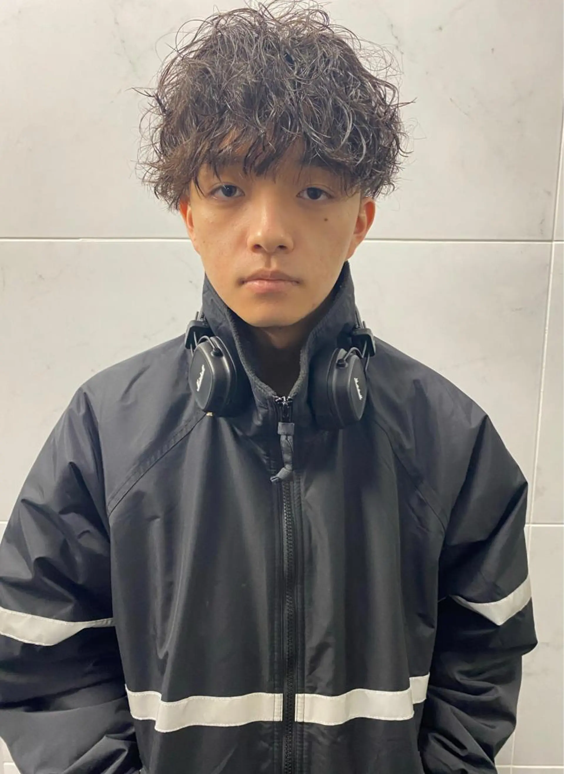 ショート パーマ メンズ メンズブリーチ メンズハイライト メンズインナーカラー メンズパーマ プードルパーマ 💈メンズ短髪特化 ✂︎伊藤大輝💈のヘアスタイル