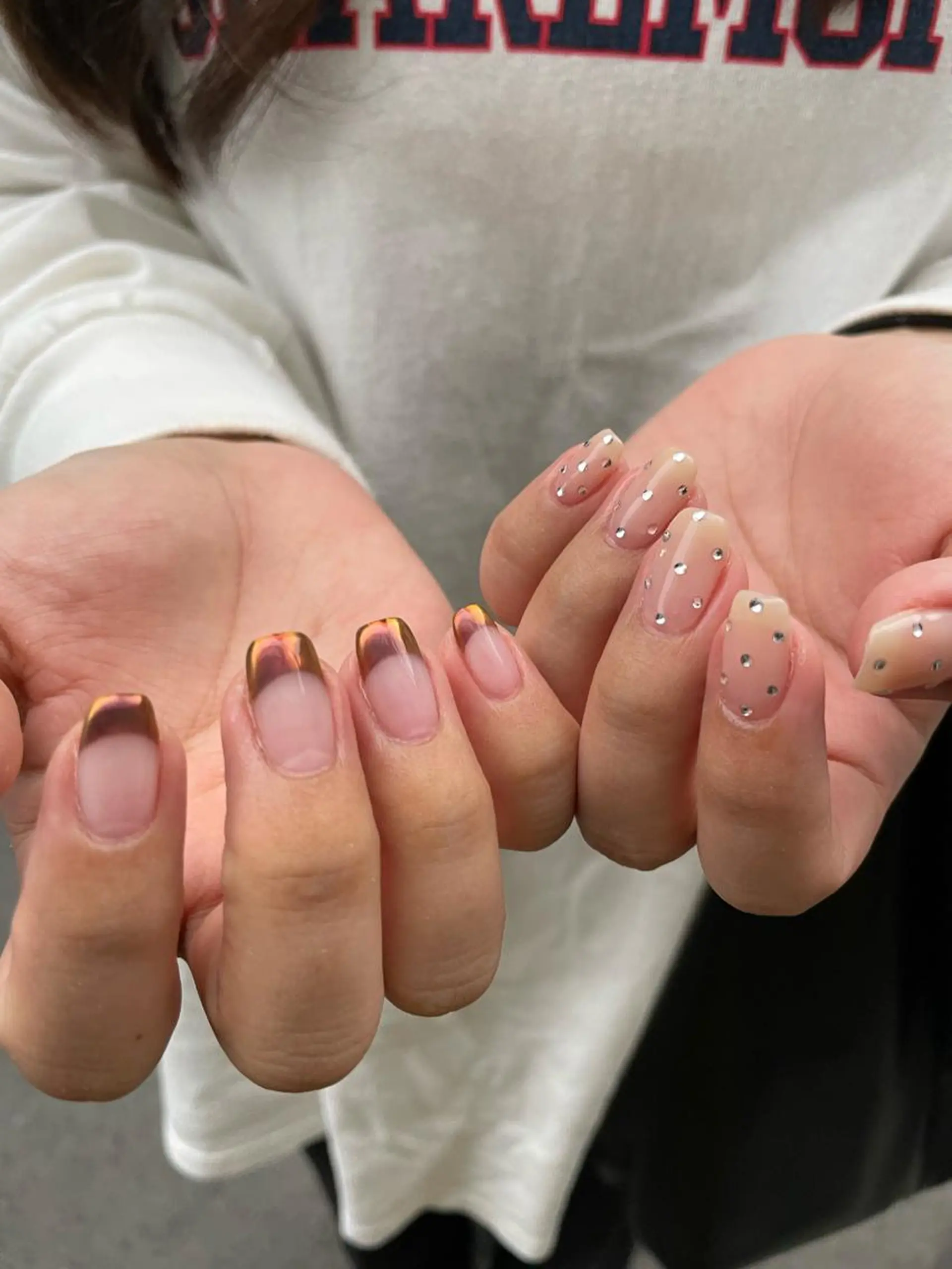 ネイル オーロラネイル ブラウン フレンチネイル ミラーネイル MH_ Nailのネイルデザイン