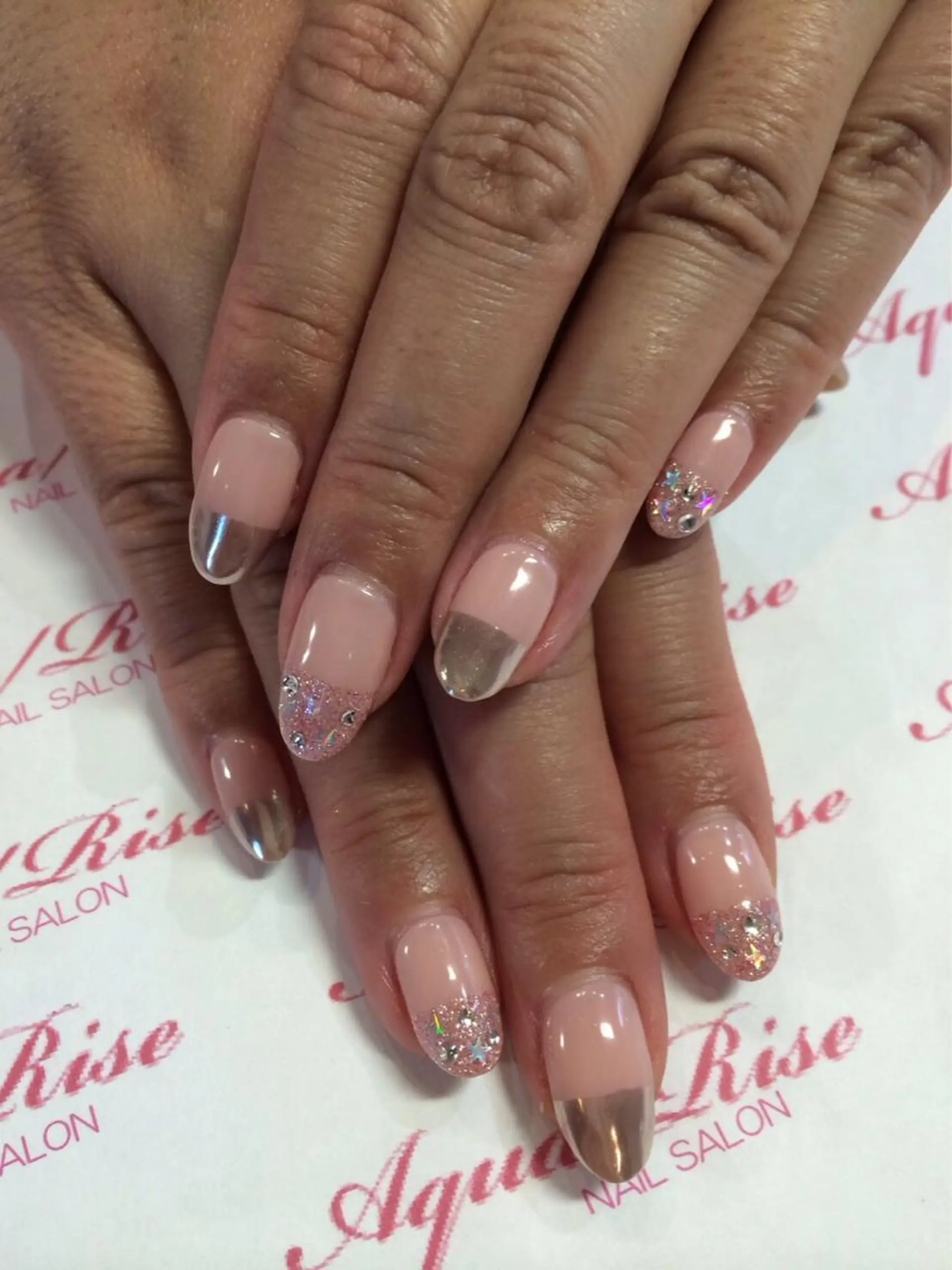 ネイル ミラーネイル アクア ライズのネイルデザイン