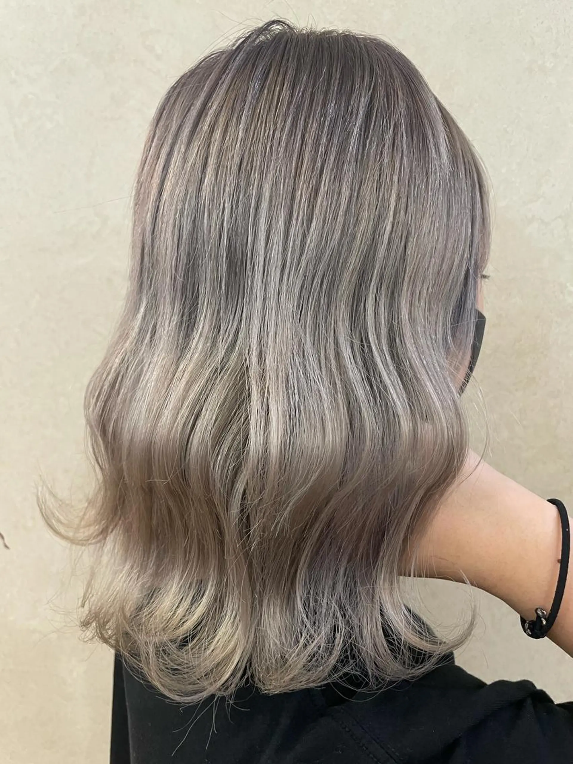 セミロング カラー パーマ ヘアアレンジ メンズ シールエクステ メンズバレイヤージュ メンズブリーチ メンズハイライト メンズインナーカラー 🦋高瀬寛菜🦋 韓国/ブリーチのヘアスタイル