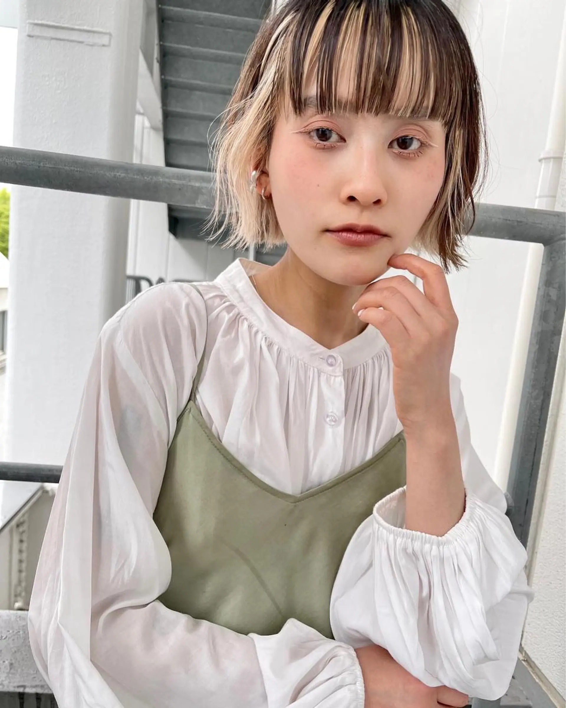 ショート カラー 切りっぱなしボブ ミストバング  フェイスフレーミング ボブ ヘアカラー トリートメント 🌈game🌈 下北沢店のヘアスタイル