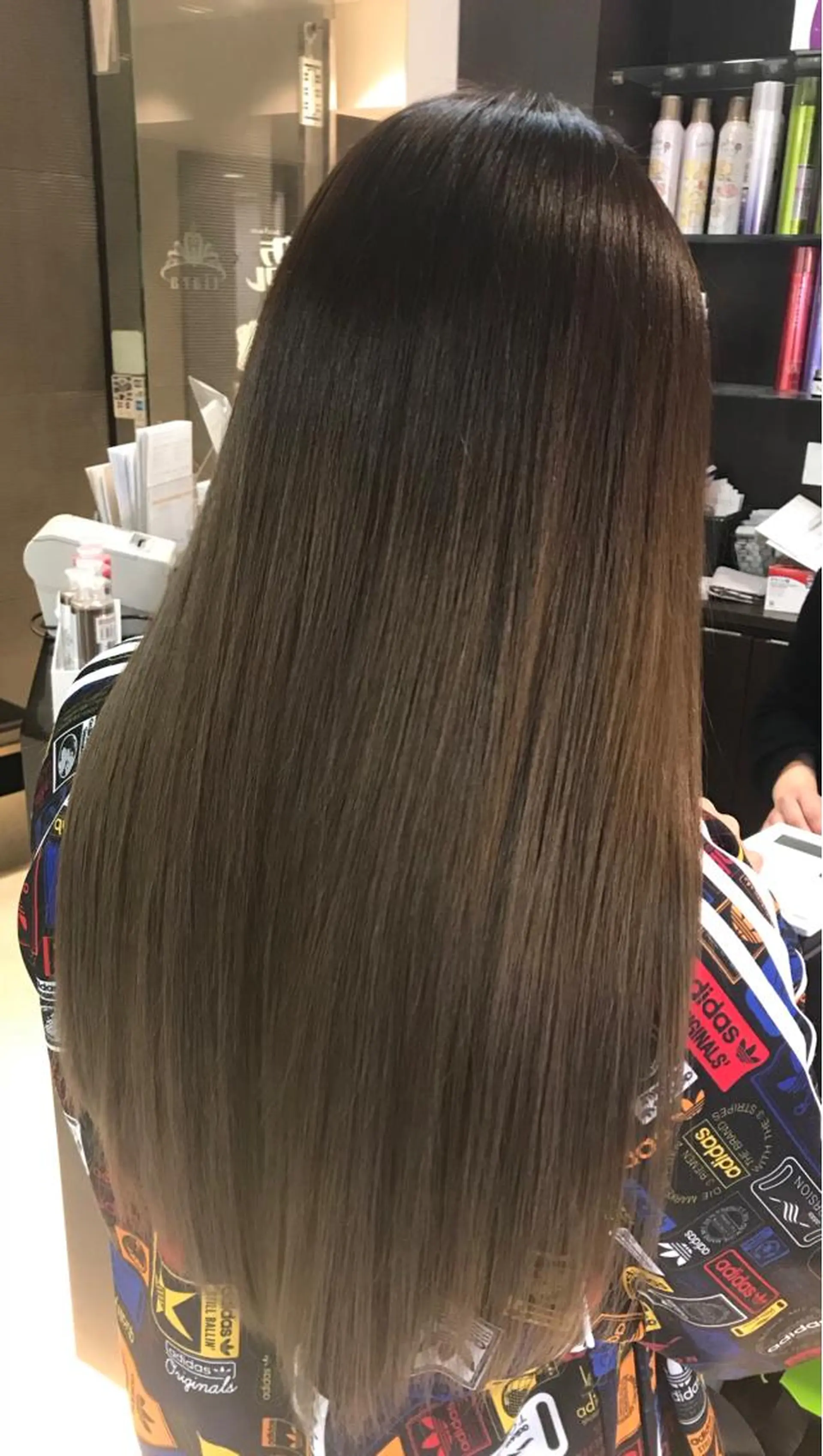 ロング 縮毛矯正 カラコレなんば店所属・カラコレなんば TOPstylistのヘアスタイル