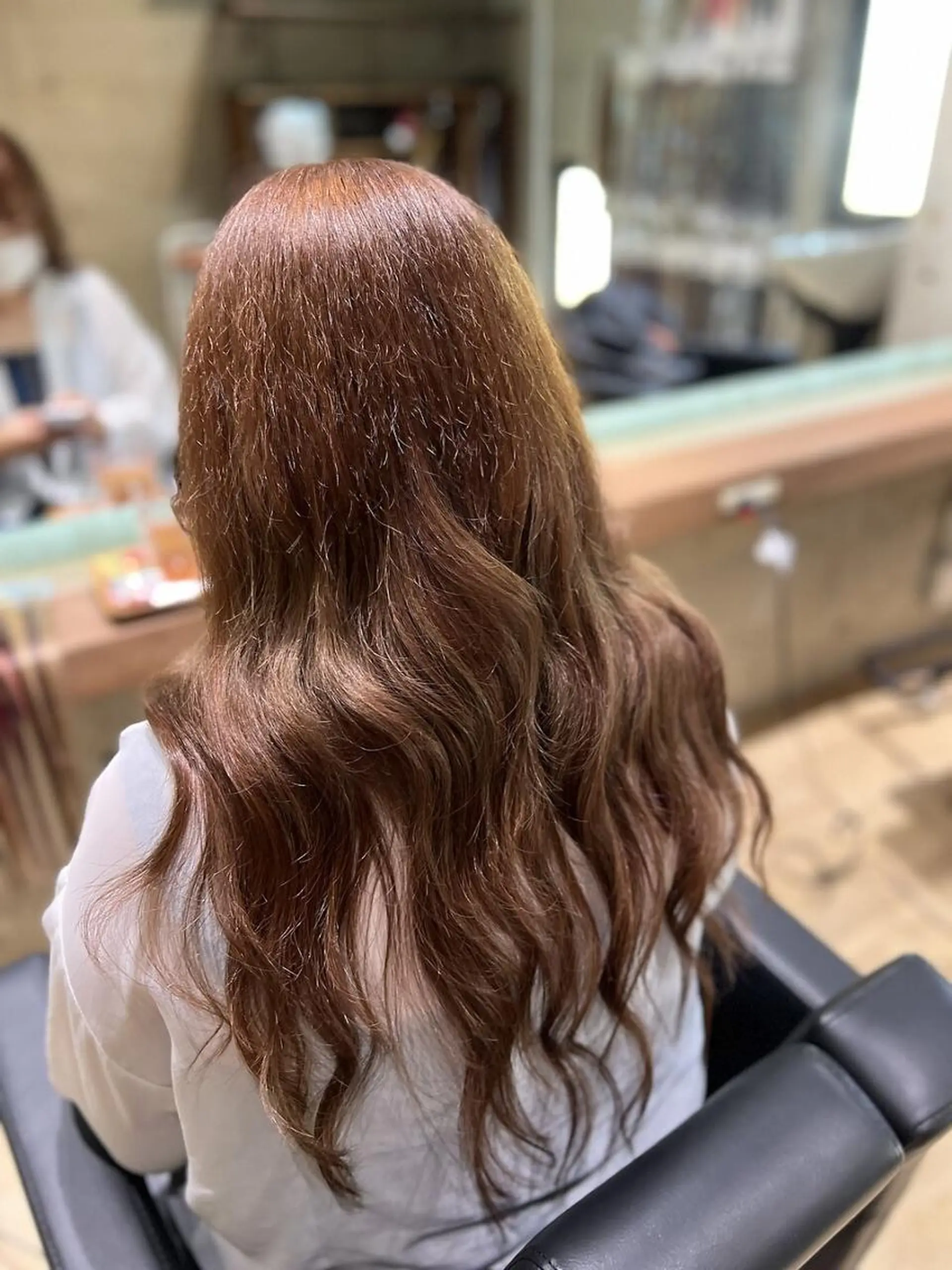 ミディアム ヘアカラー 深夜美容師yuu✂️ 夜23時まで●🌃のヘアスタイル