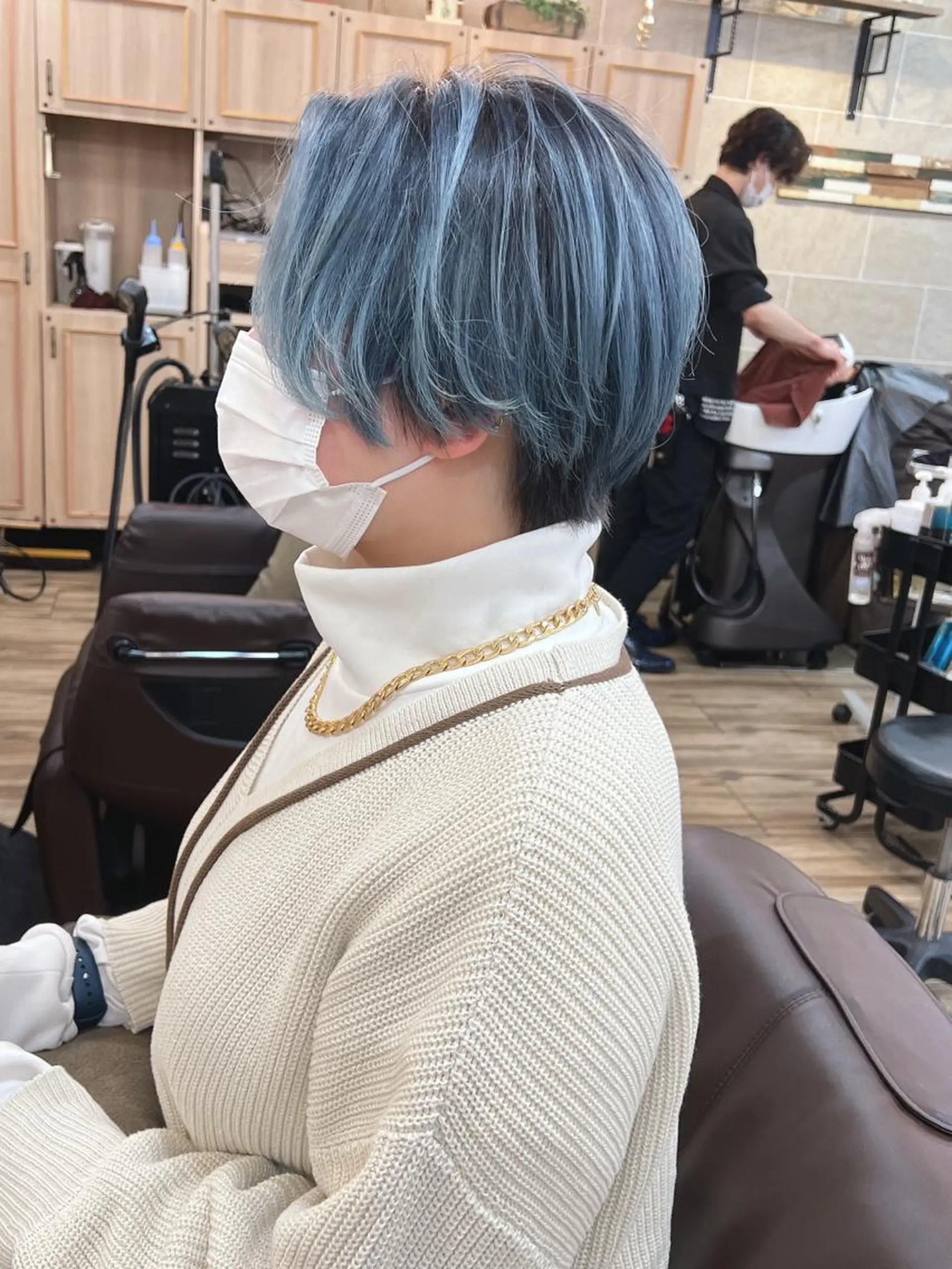 ショート カラー ブリーチ カット ヘアカラー トリートメント 平尾 拓也のヘアスタイル