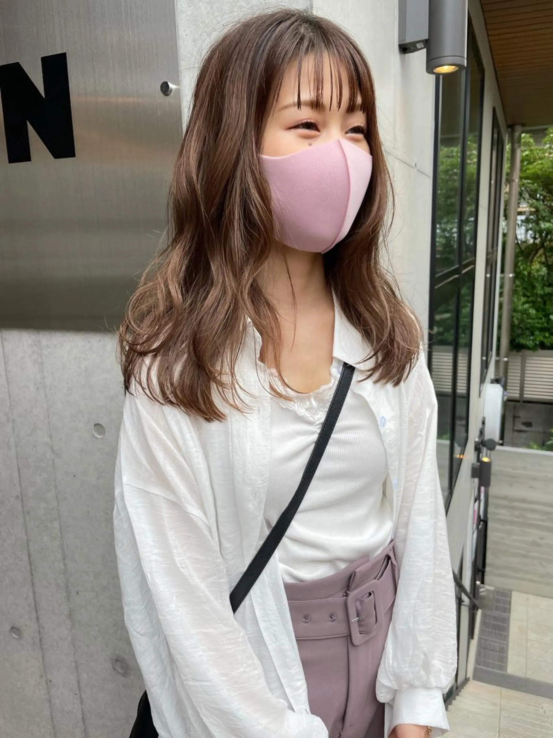 ミディアム カラー パーマ ヘアアレンジ ネイル マツエク・マツパ ベージュカラー トレンド眉🌈✨ arisaの眉毛・アイブロウイメージ