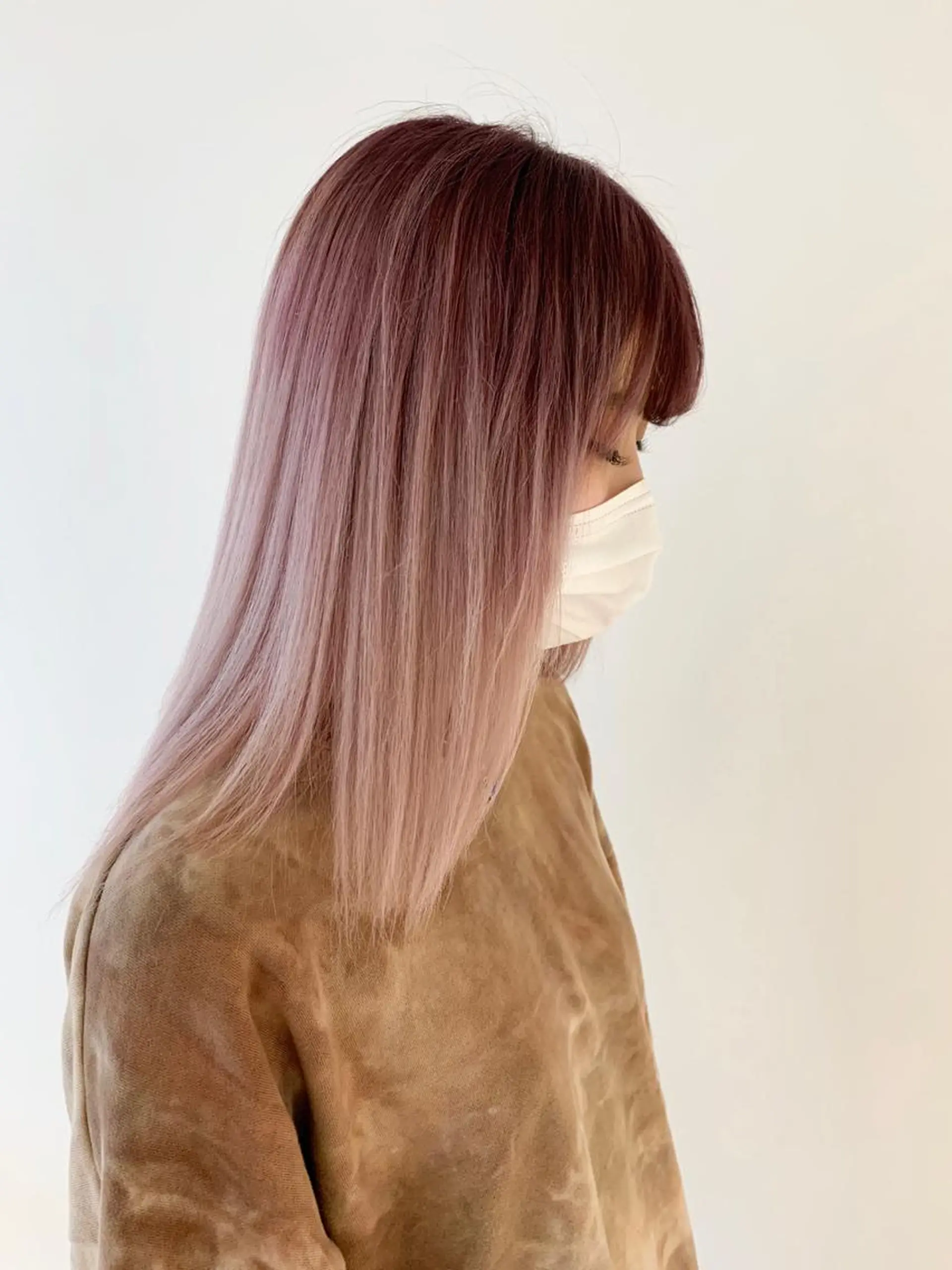 セミロング カラー ピンクカラー ホワイトピンク Akua【代表】 Kazumaのヘアスタイル