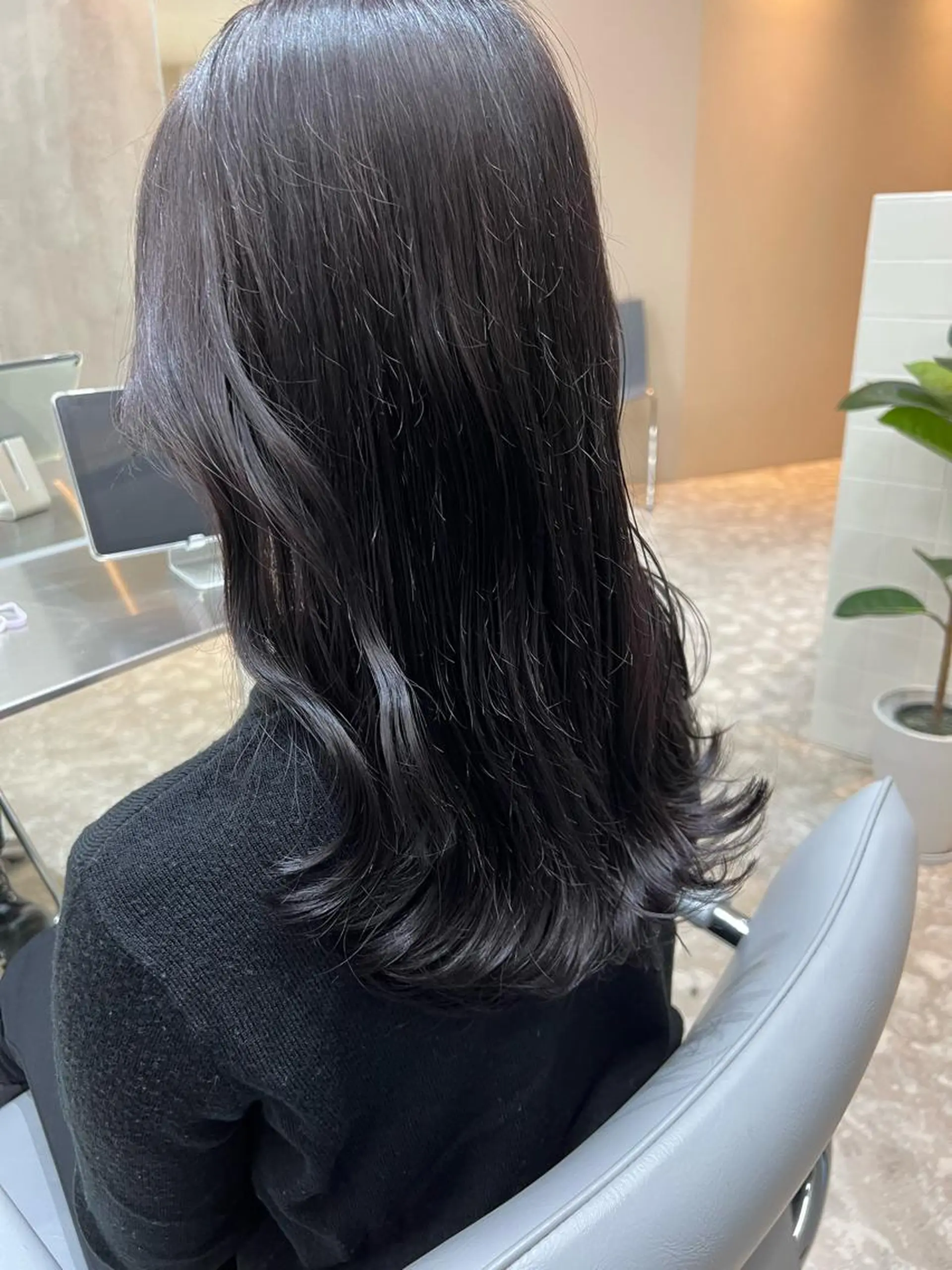 セミロング 艶カラー💎 髪質改善🎈アトワのヘアスタイル