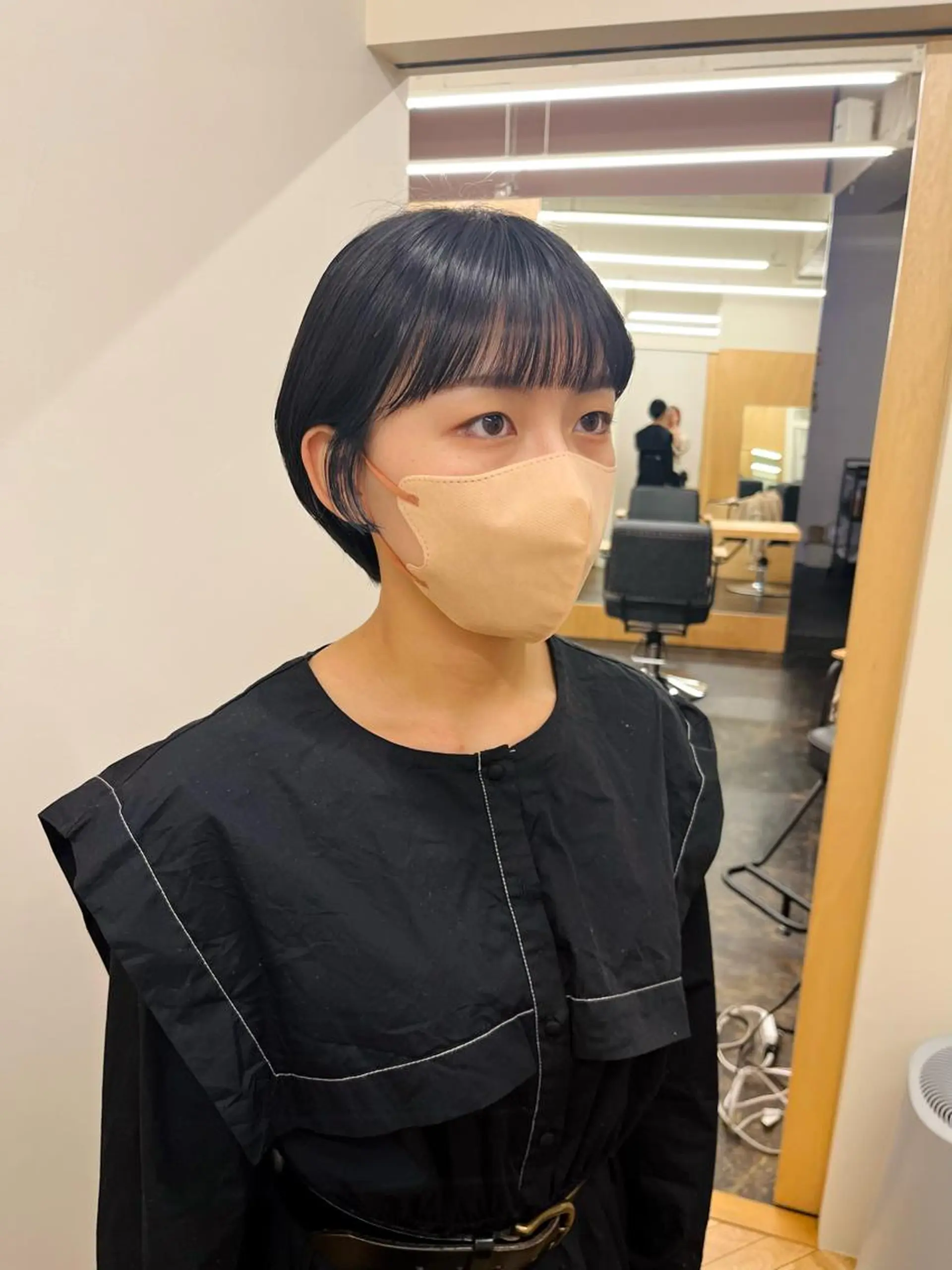 ショート カラー ブルーカラー デザインカラー イヤリングカラー ショートヘア カット 西山 紗耶香🪽 透明感カラー/ボブのヘアスタイル