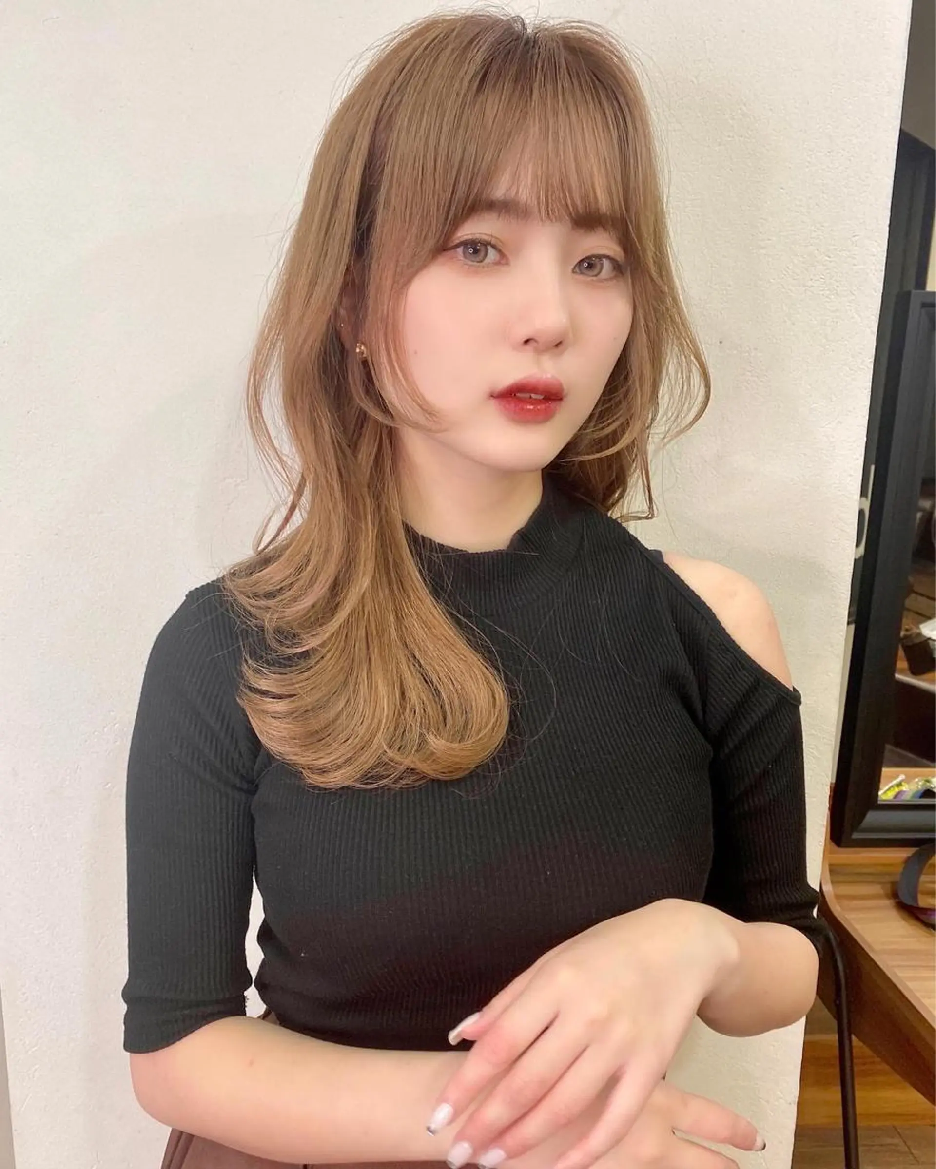 ミディアム カラー 似合わせレイヤー 🇰🇷荒木洋文のヘアスタイル