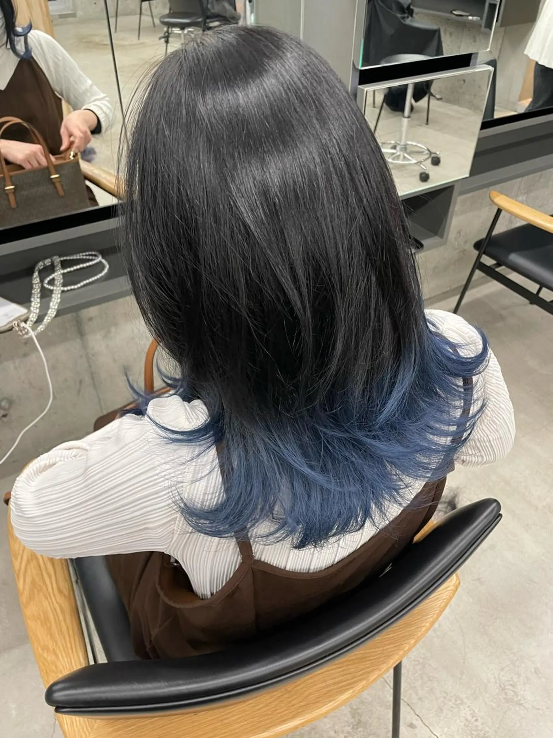 ミディアム カラー インナーカラー 推し ブリーチ  髪質改善のヘアスタイル