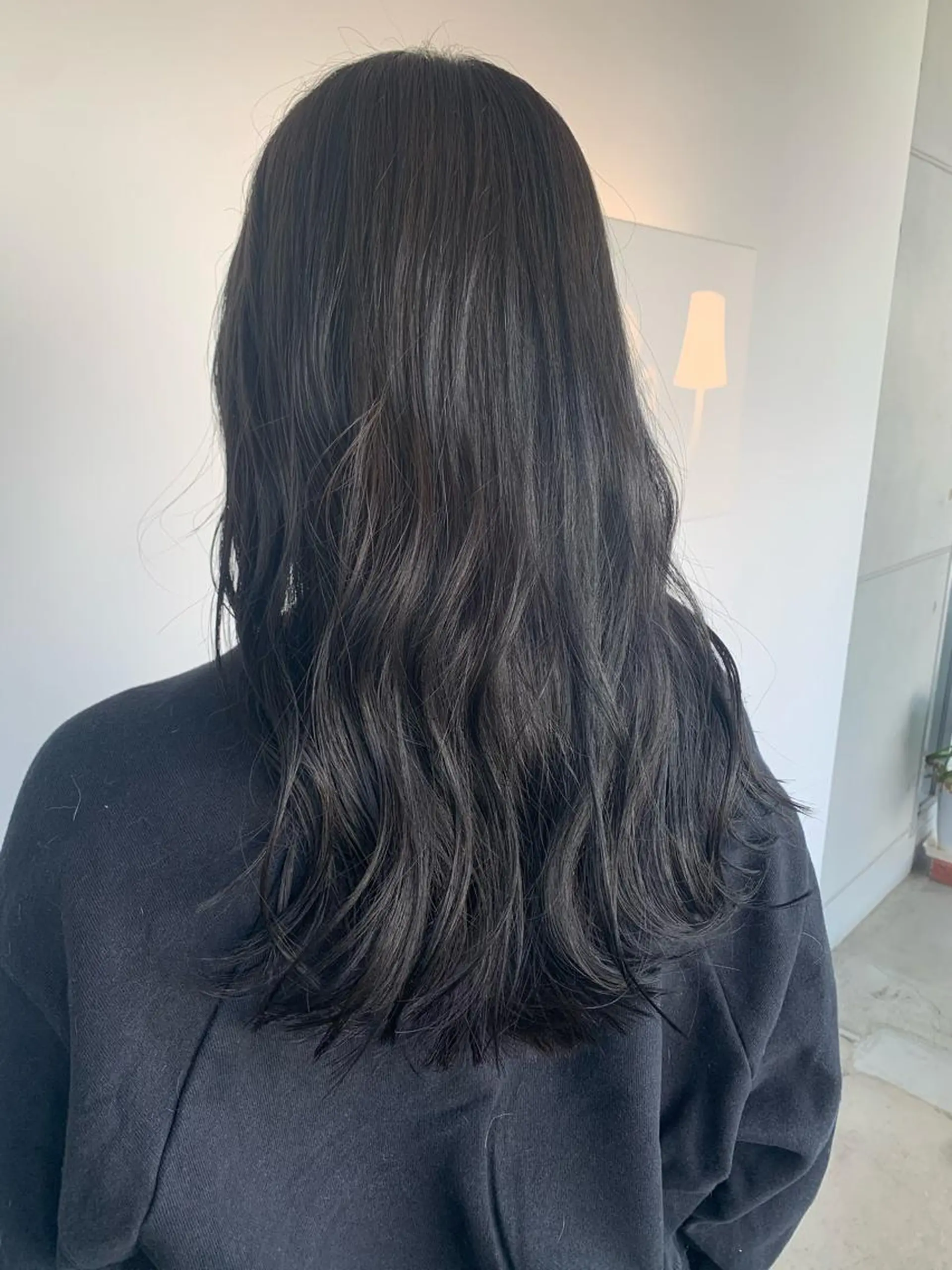 セミロング おせ ちさとのヘアスタイル