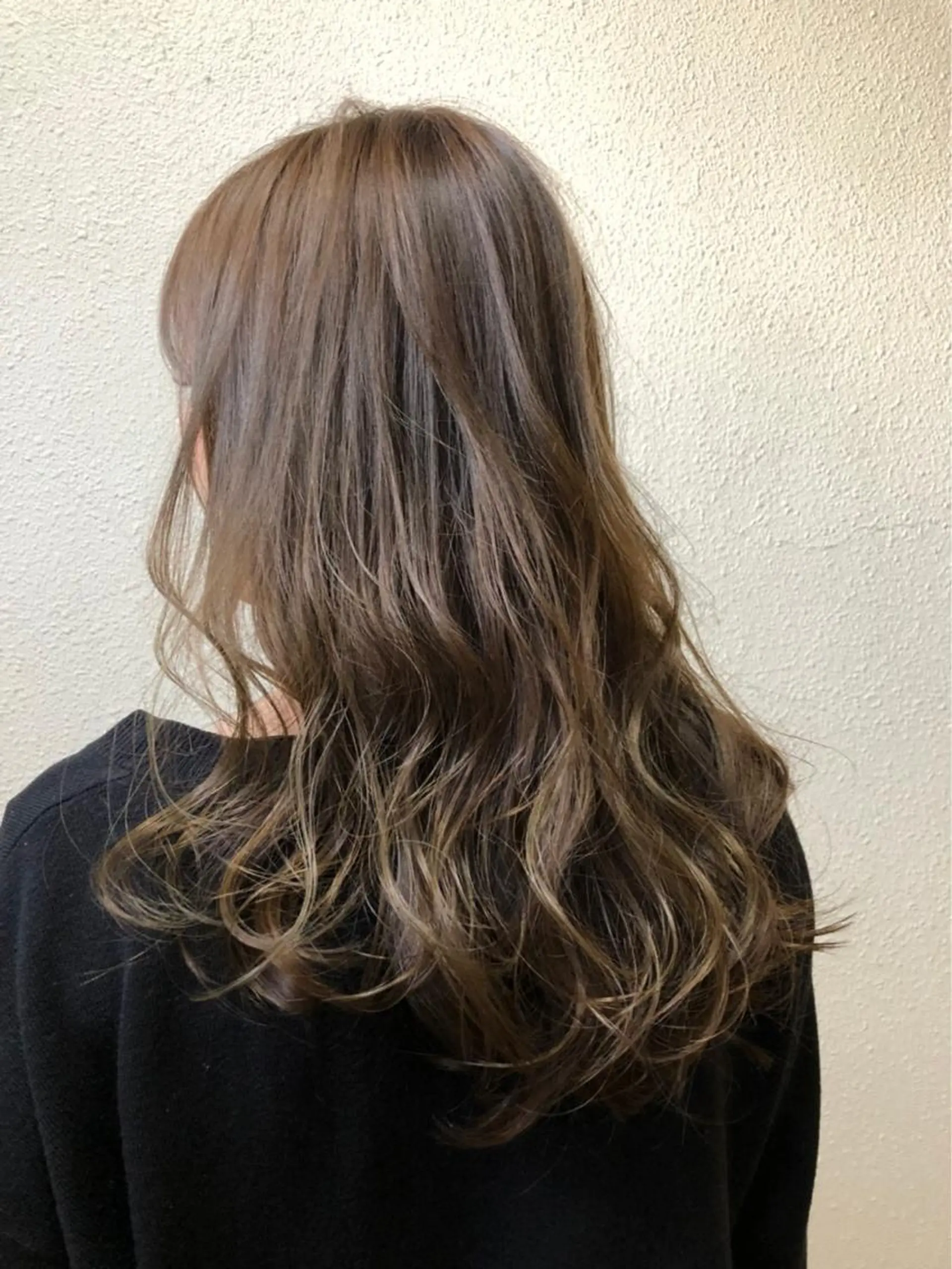 ロング カラー ベージュカラー フォギーベージュ カット パーマ トリートメント 半個室女性salon 🩰Natsumiのヘアスタイル