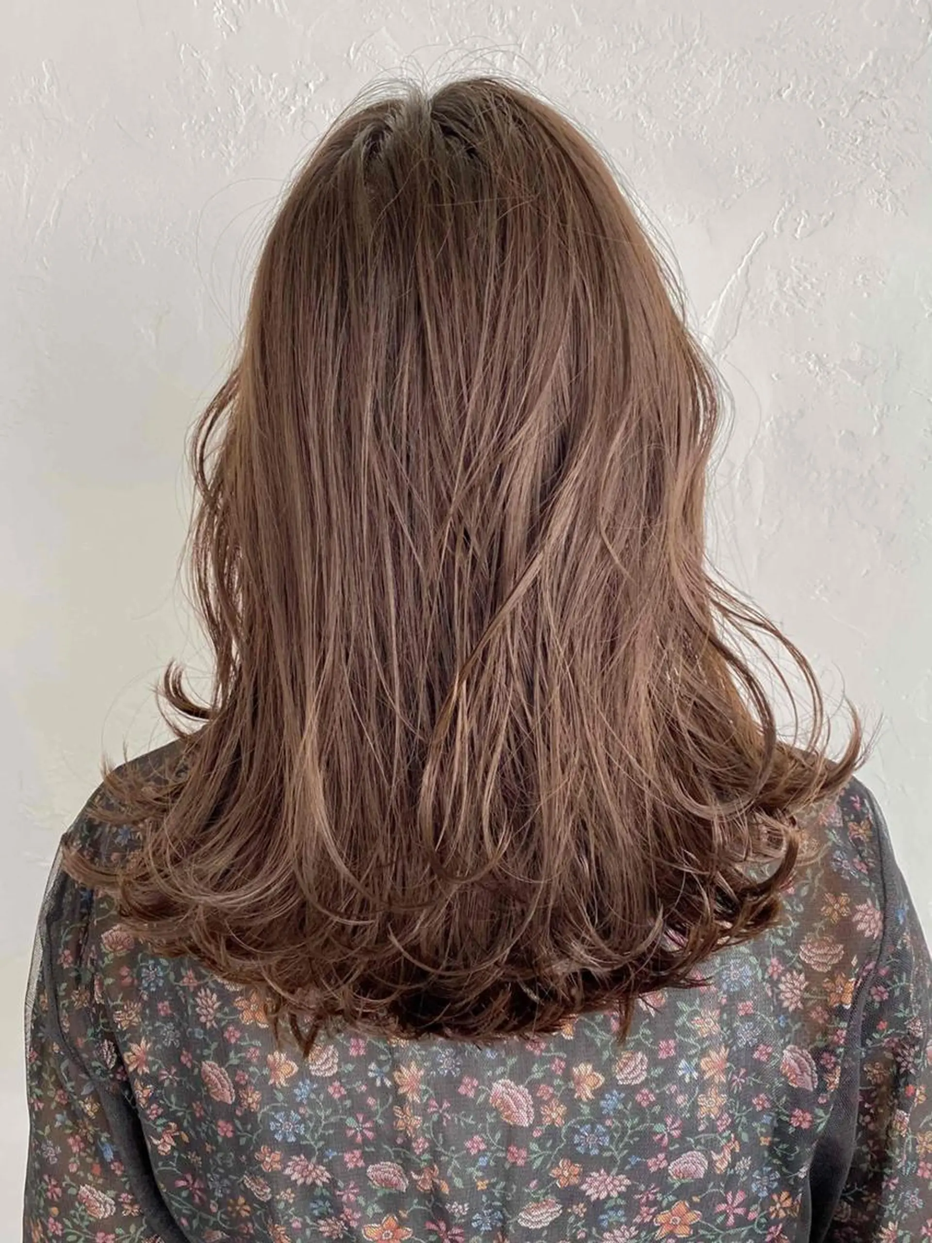 ミディアム カラー ミストバング デザインカラー イヤリングカラー  フェイスフレーミング ハイライトカラー 前田 裕介のヘアスタイル