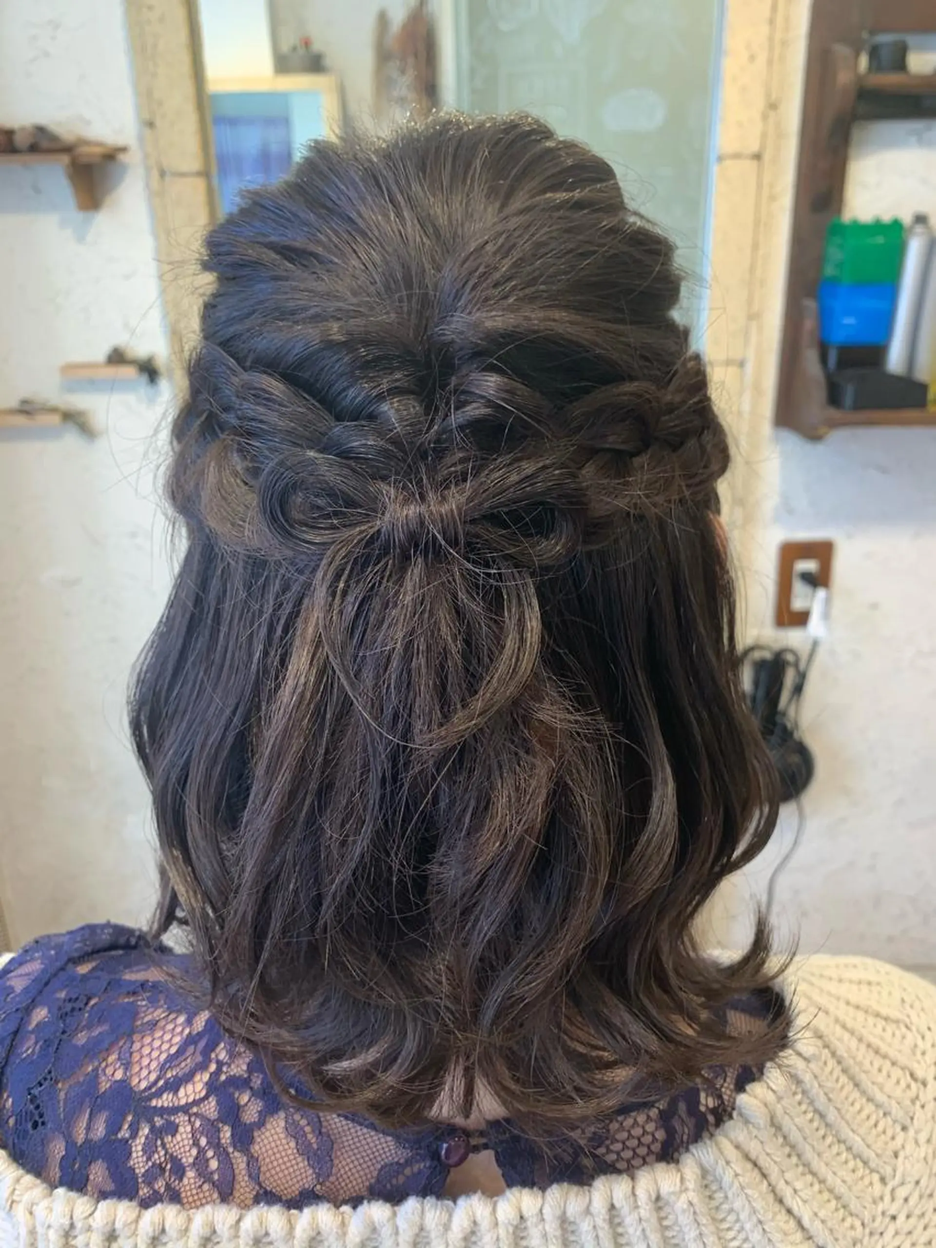 ミディアム カラー ヘアアレンジ ハーフアップ グレージュ ヘアセット katsuya hiroのヘアスタイル