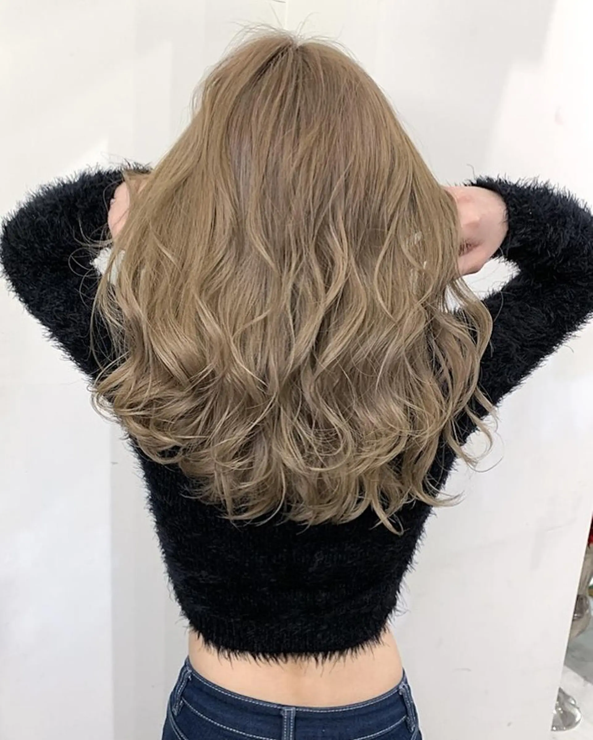 ロング カラー ベージュカラー エクステ（レミー毛） NINEのヘアスタイル