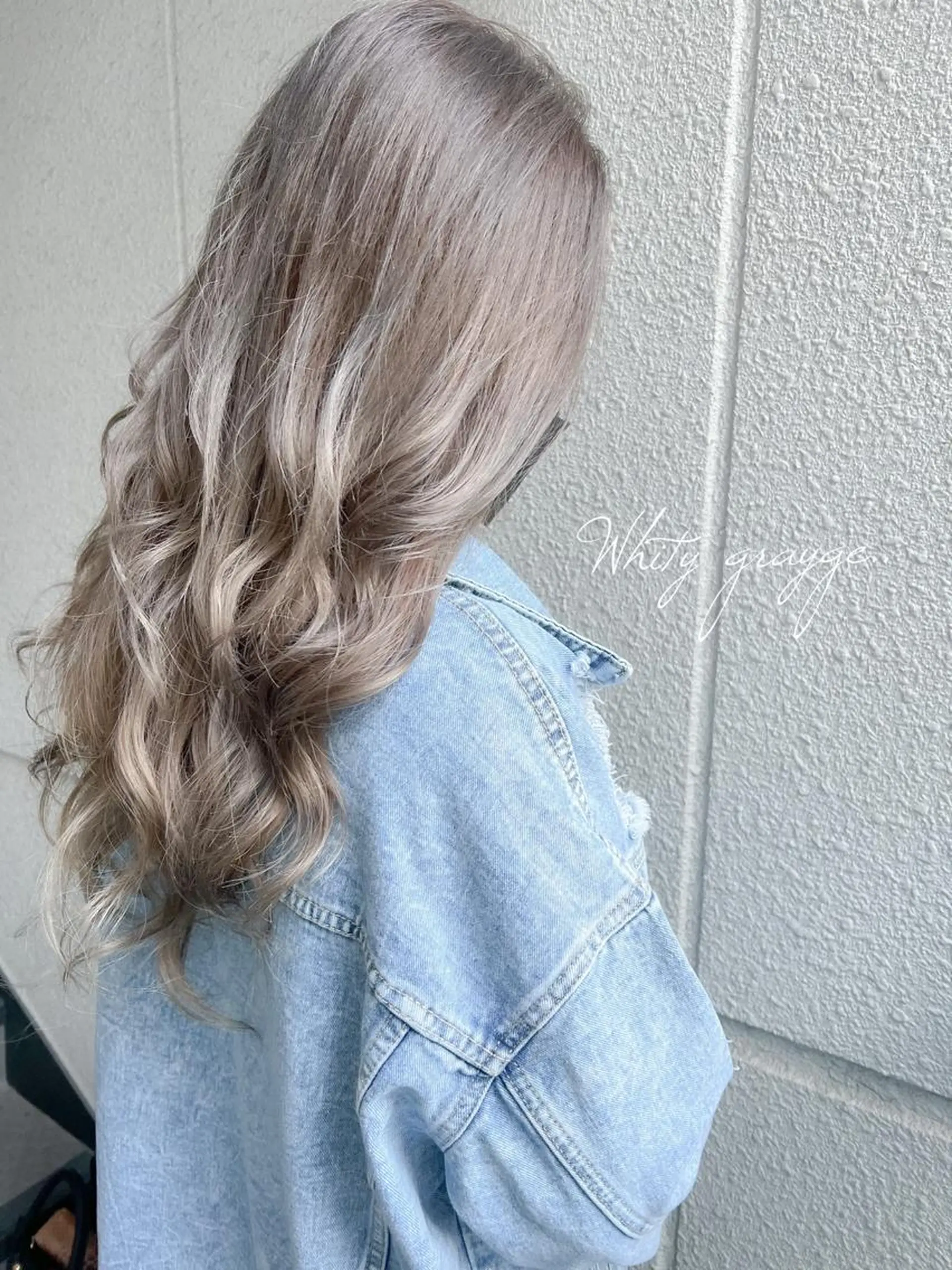 ロング カラー ブリーチ ヘアカラー カラーパティシエ facce🌼ikoのヘアスタイル