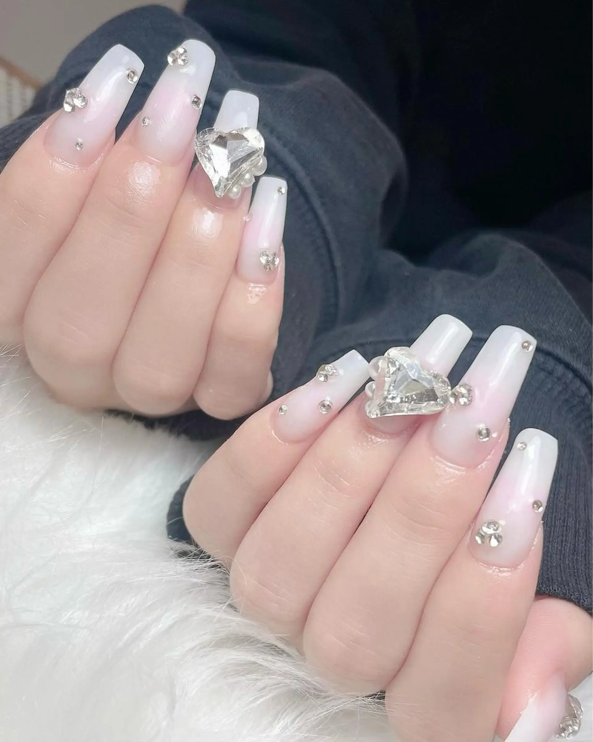 ネイル ハンドネイル Feel ‪‪☺︎‬Yuriaのネイルデザイン