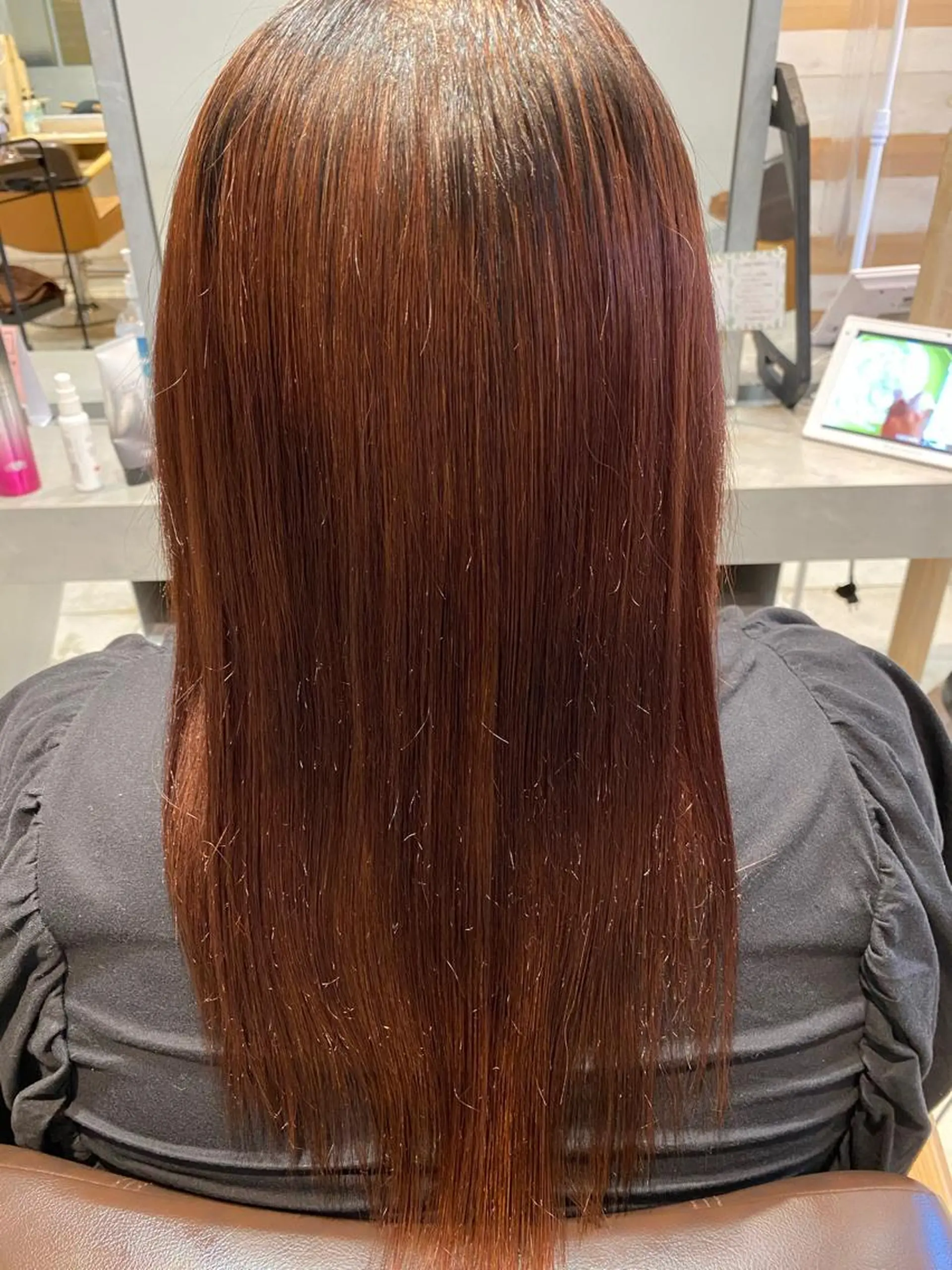 ミディアム パーマ ストレートパーマ EARTH 榎本のヘアスタイル