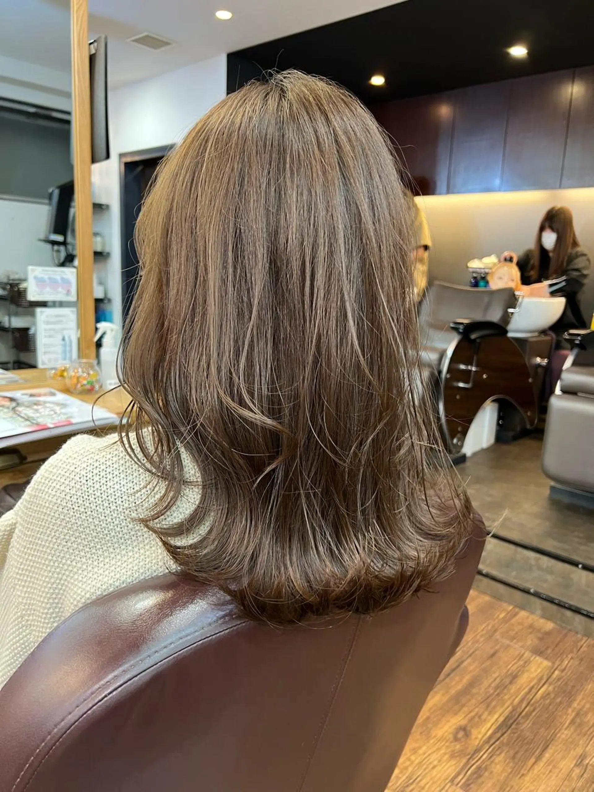 セミロング ハイレイヤー/顔周り /レイヤーカットのヘアスタイル