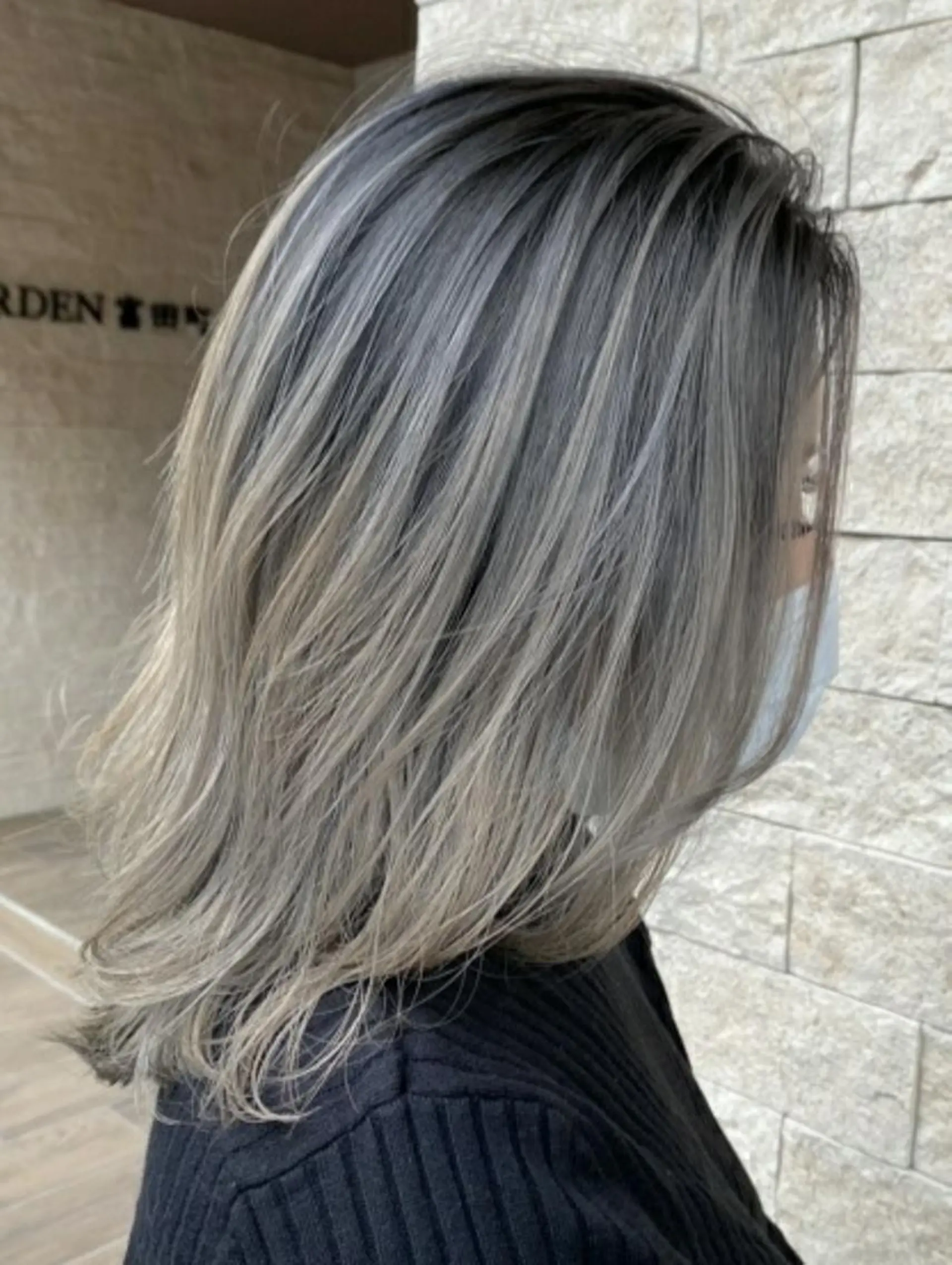 ミディアム カラー バレイヤージュ ハイライトカラー 外国人風カラー ハイライト レイヤーカット カット ヘアカラー トリートメント RIENS♡xrea 山本優舞のヘアスタイル