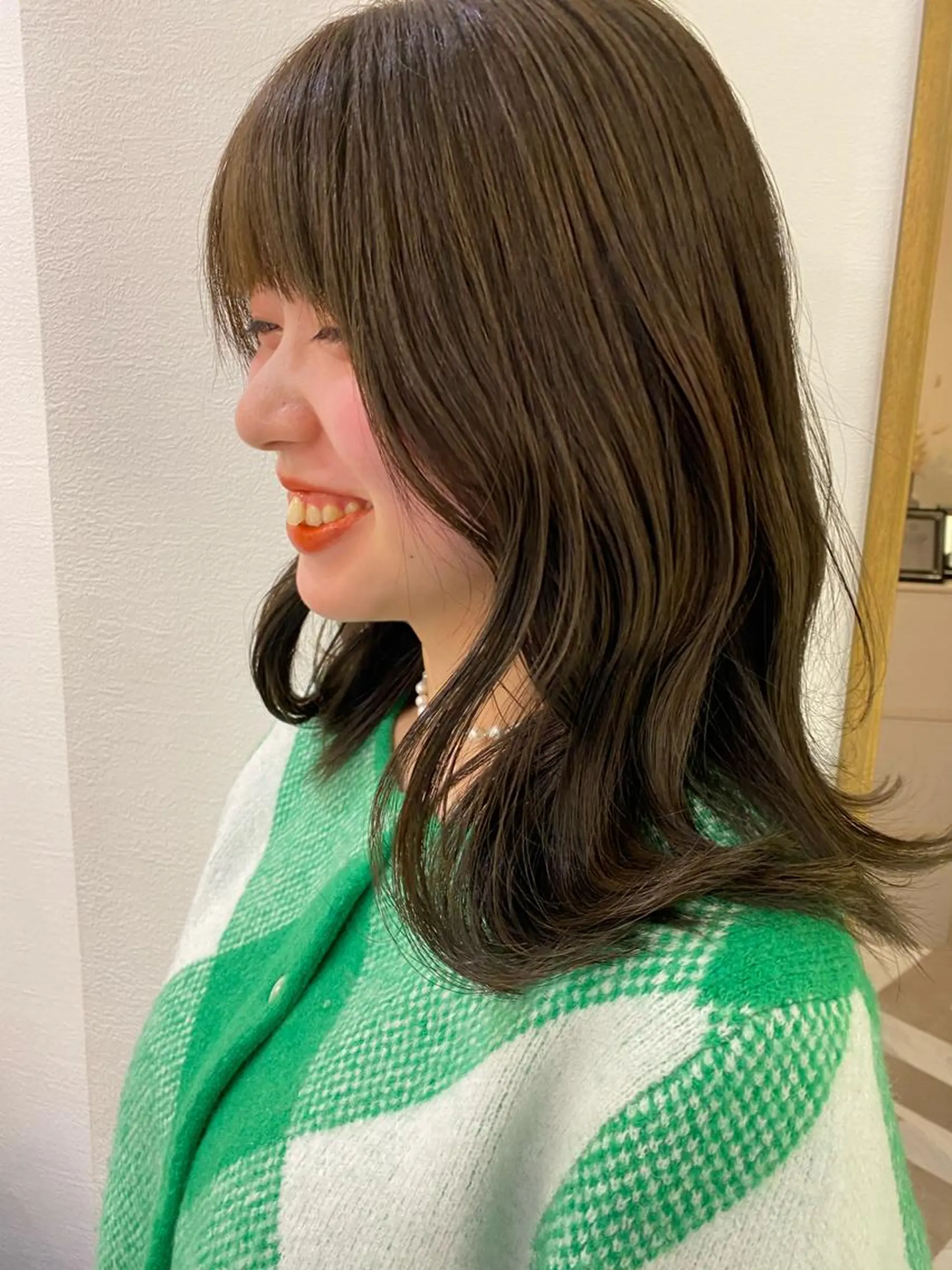 ミディアム カラー カット ヘアカラー トリートメント 顔周り/ブリーチなし /縮毛矯正🫧伊勢のヘアスタイル