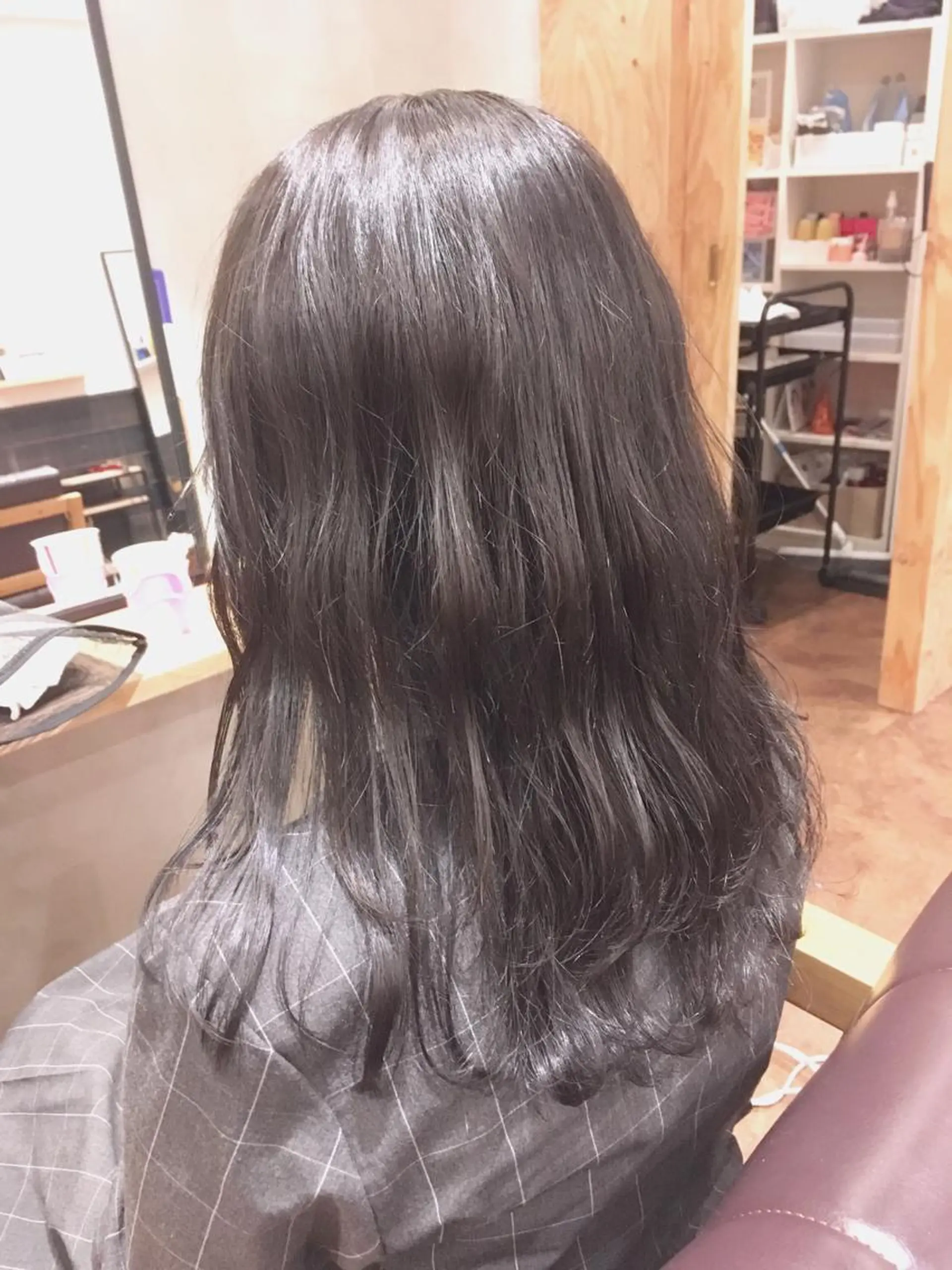 セミロング カラー ヘアアレンジ 栗林 実莉のネイルデザイン
