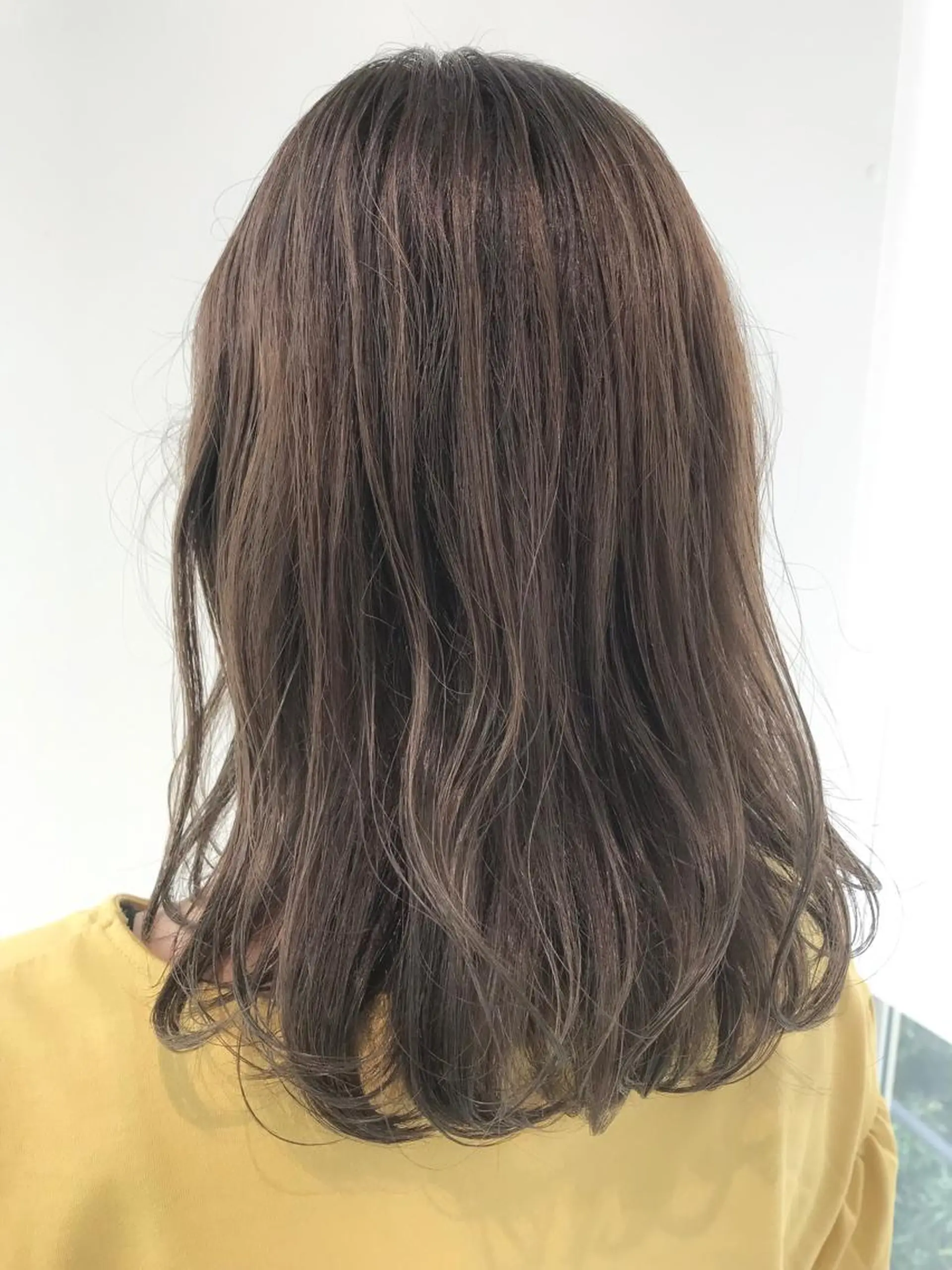 ミディアム カラー ベージュカラー ミルクティーベージュ 神奈川大学最寄り白楽 三本松巧のヘアスタイル