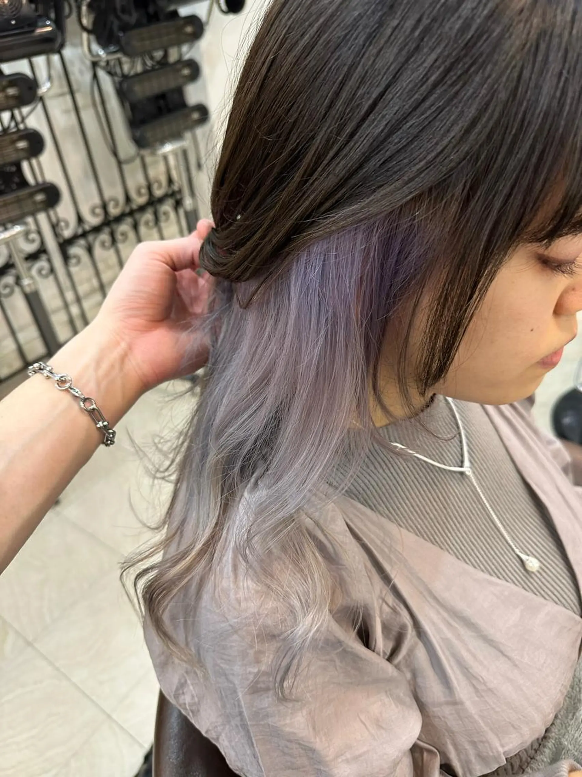 ロング カラー インナーカラー ヘアカラー 早坂 裕真のヘアスタイル