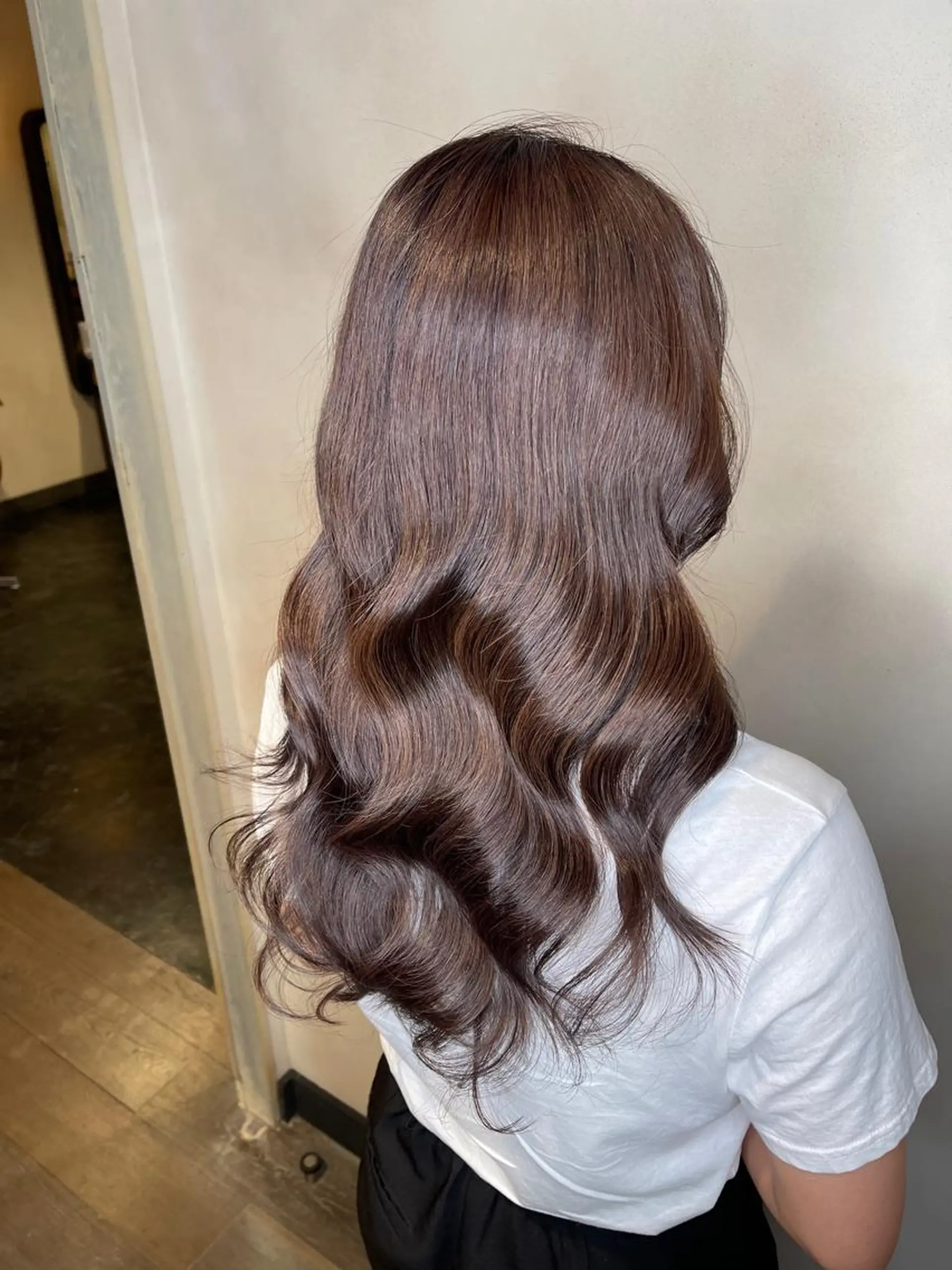 ロング カラー ベージュカラー ブリーチ 泉 堅也のヘアスタイル