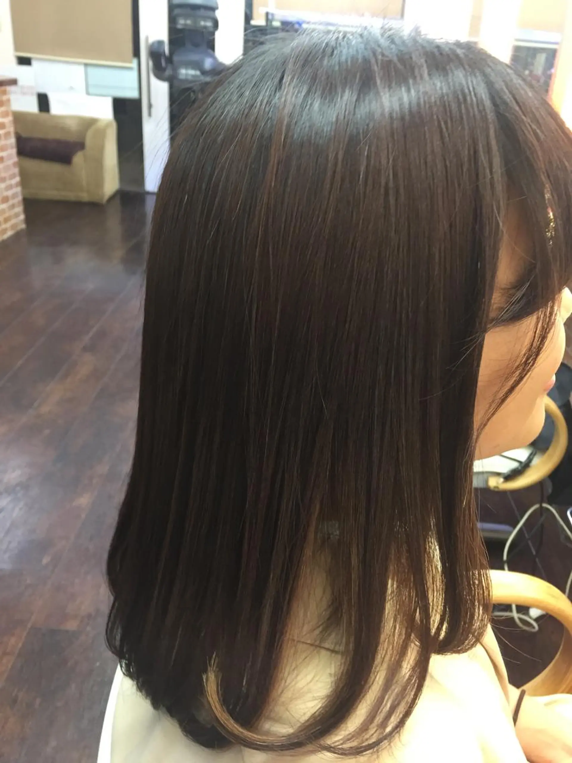 セミロング パーマ 桧山 真のヘアスタイル