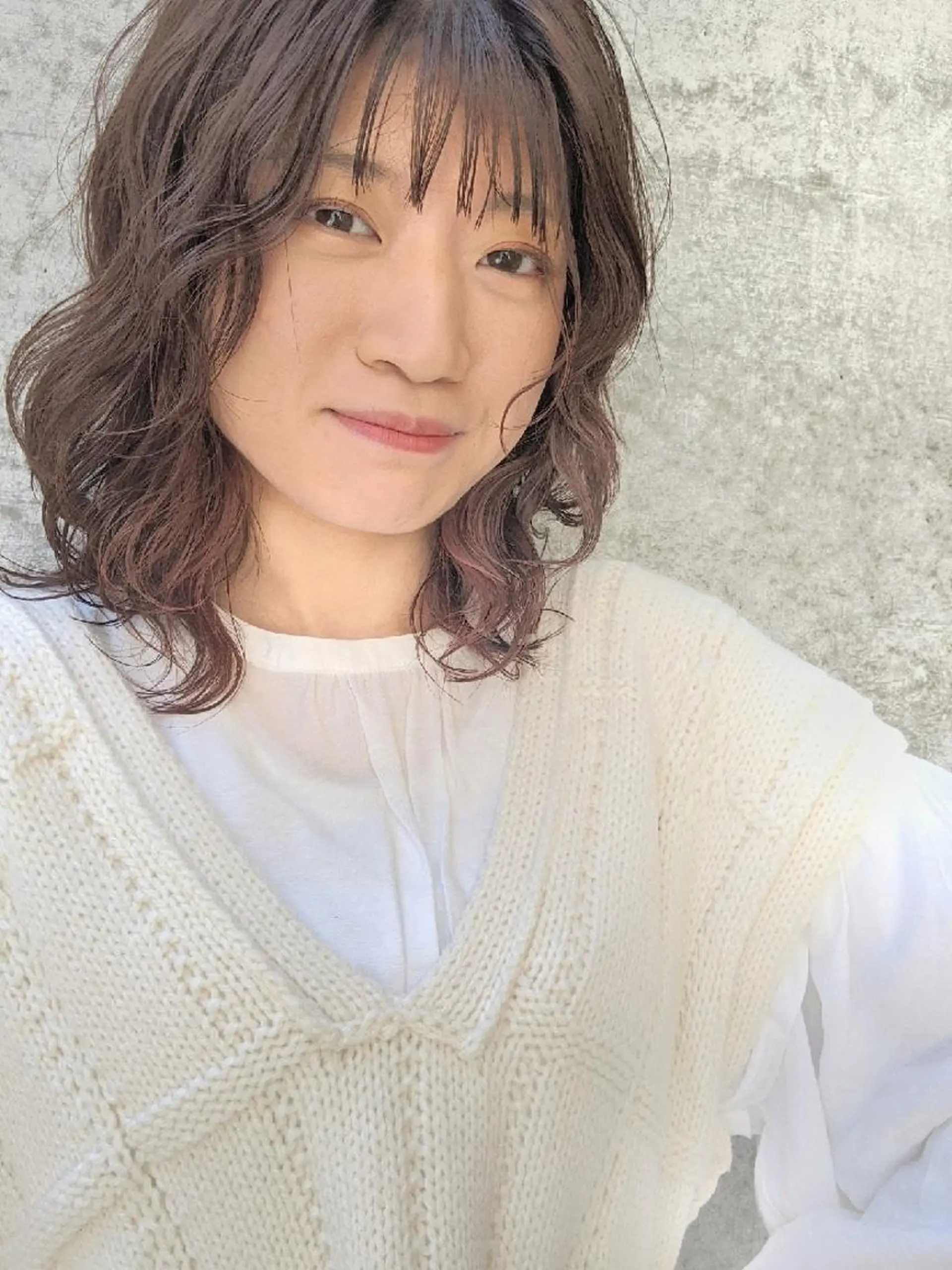 ミディアム カラー mowen RUIのヘアスタイル
