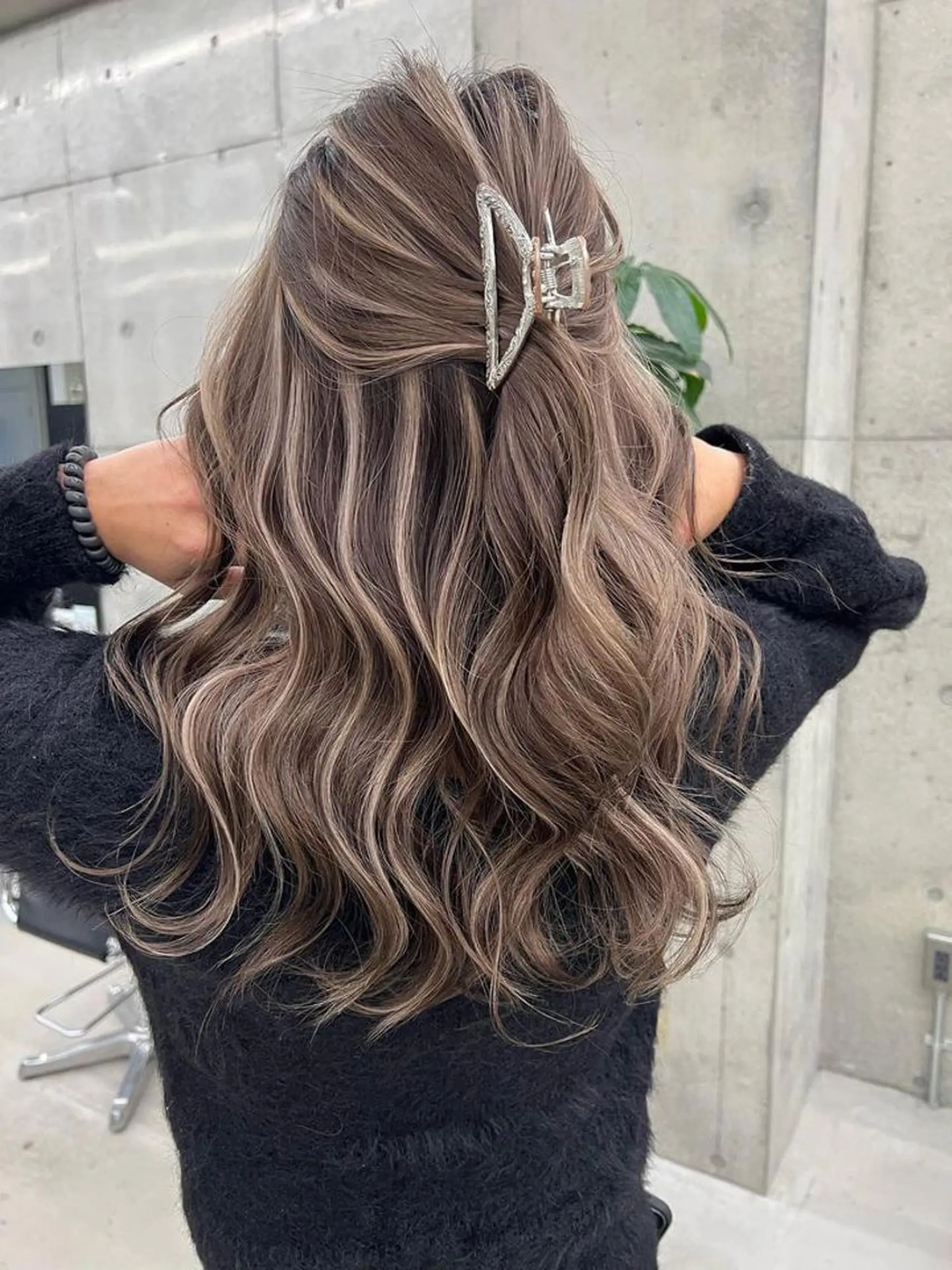 カラー ハイライトカラー BLEACHi /noeのヘアスタイル