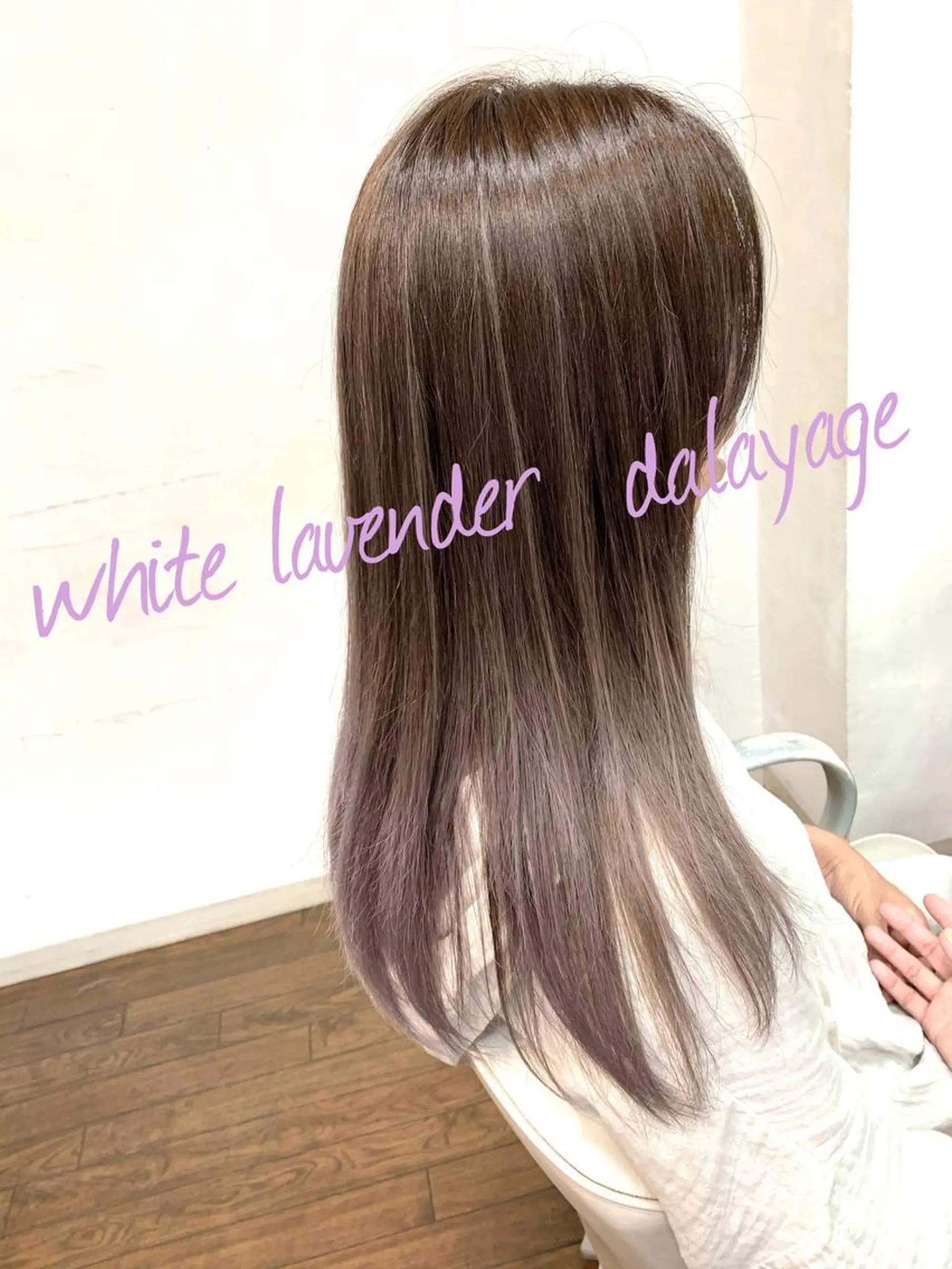 セミロング カラー バレイヤージュ ラベンダーカラー レイヤーカット ヘアカラー GLAD 萩原のヘアスタイル