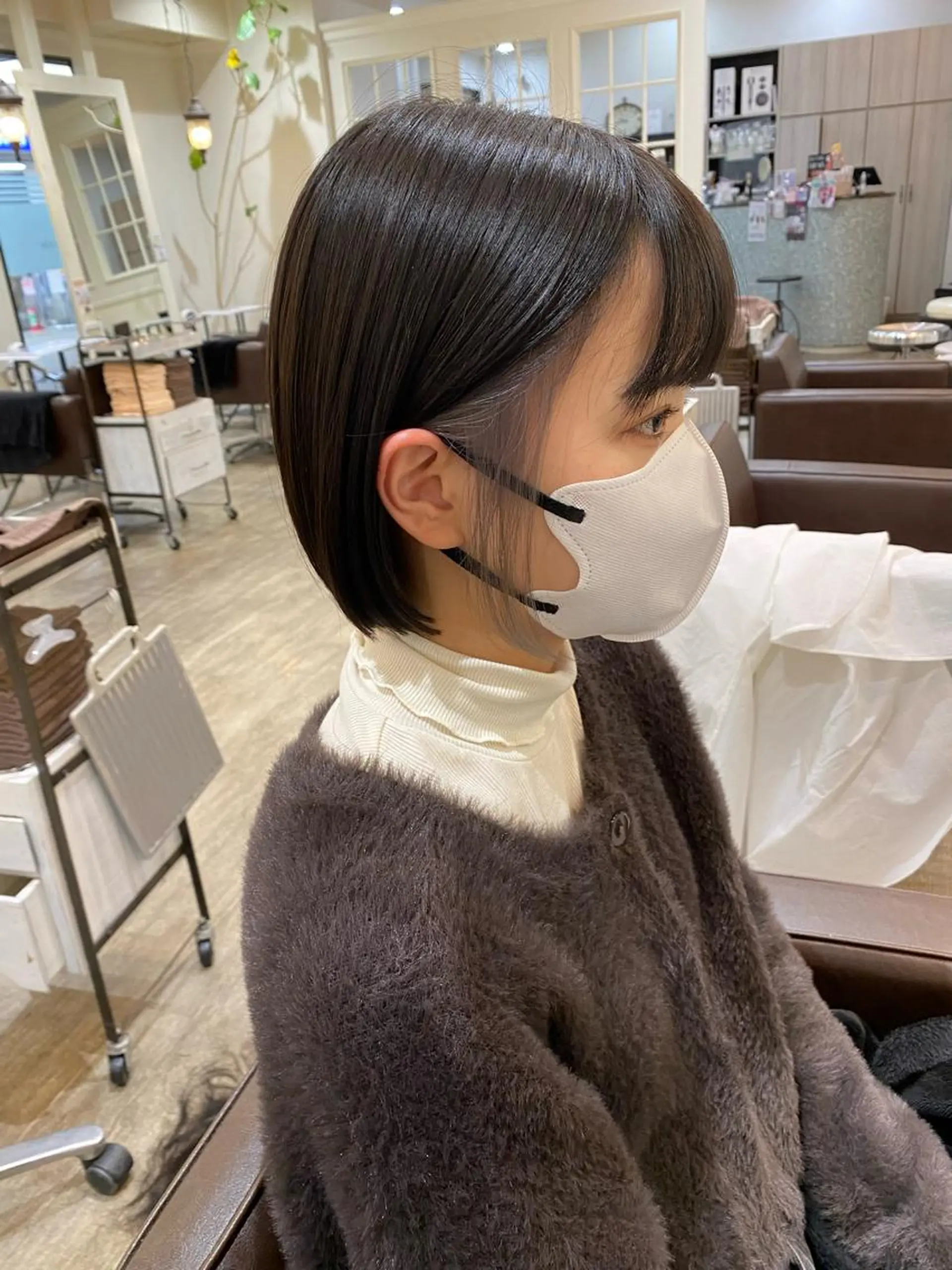 ショート カラー 前橋 姫奈のヘアスタイル