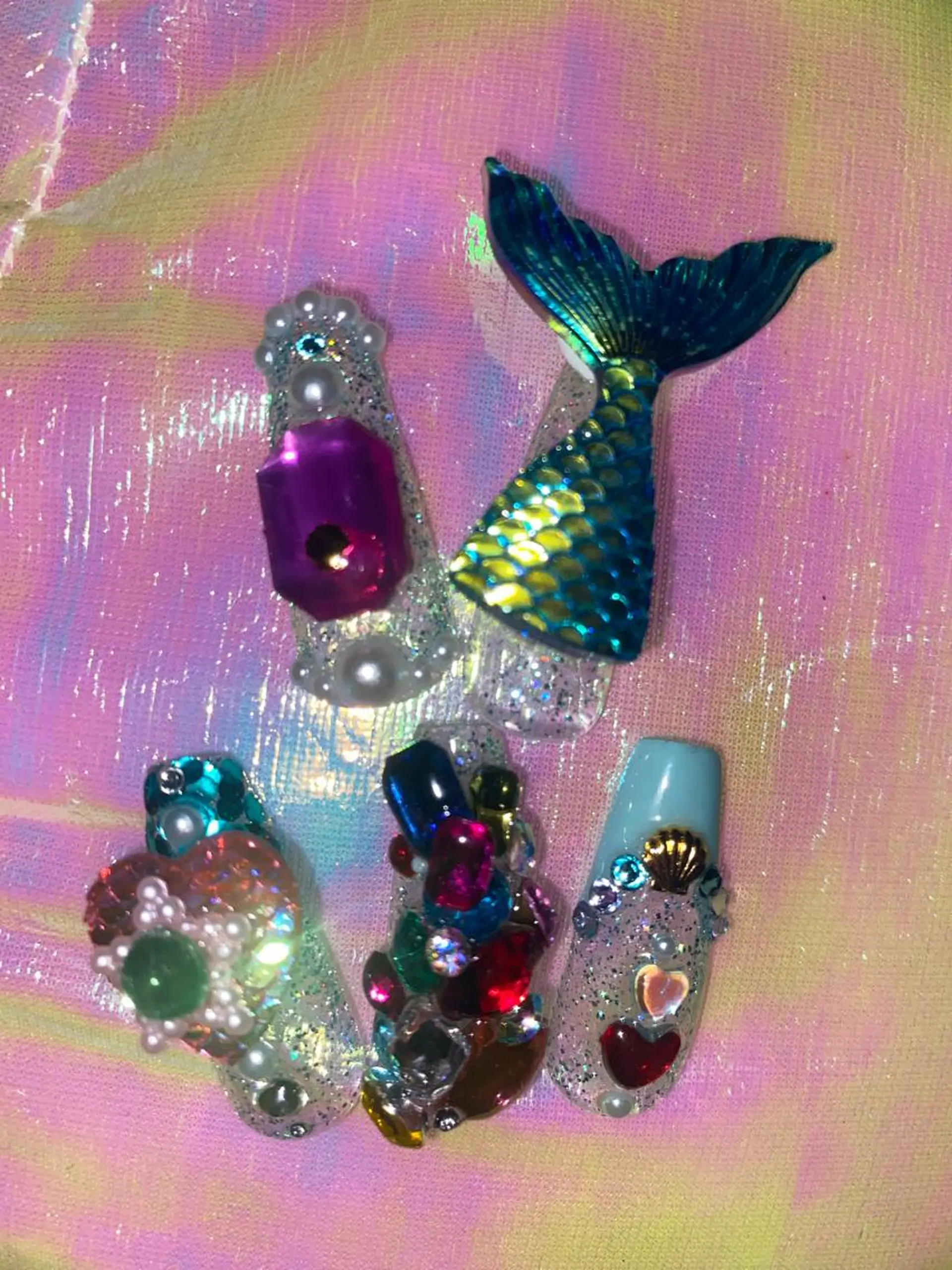 ネイル en　nail 池袋店所属・個性派🌺推しネイル 💅💞hota🐇のネイルデザイン