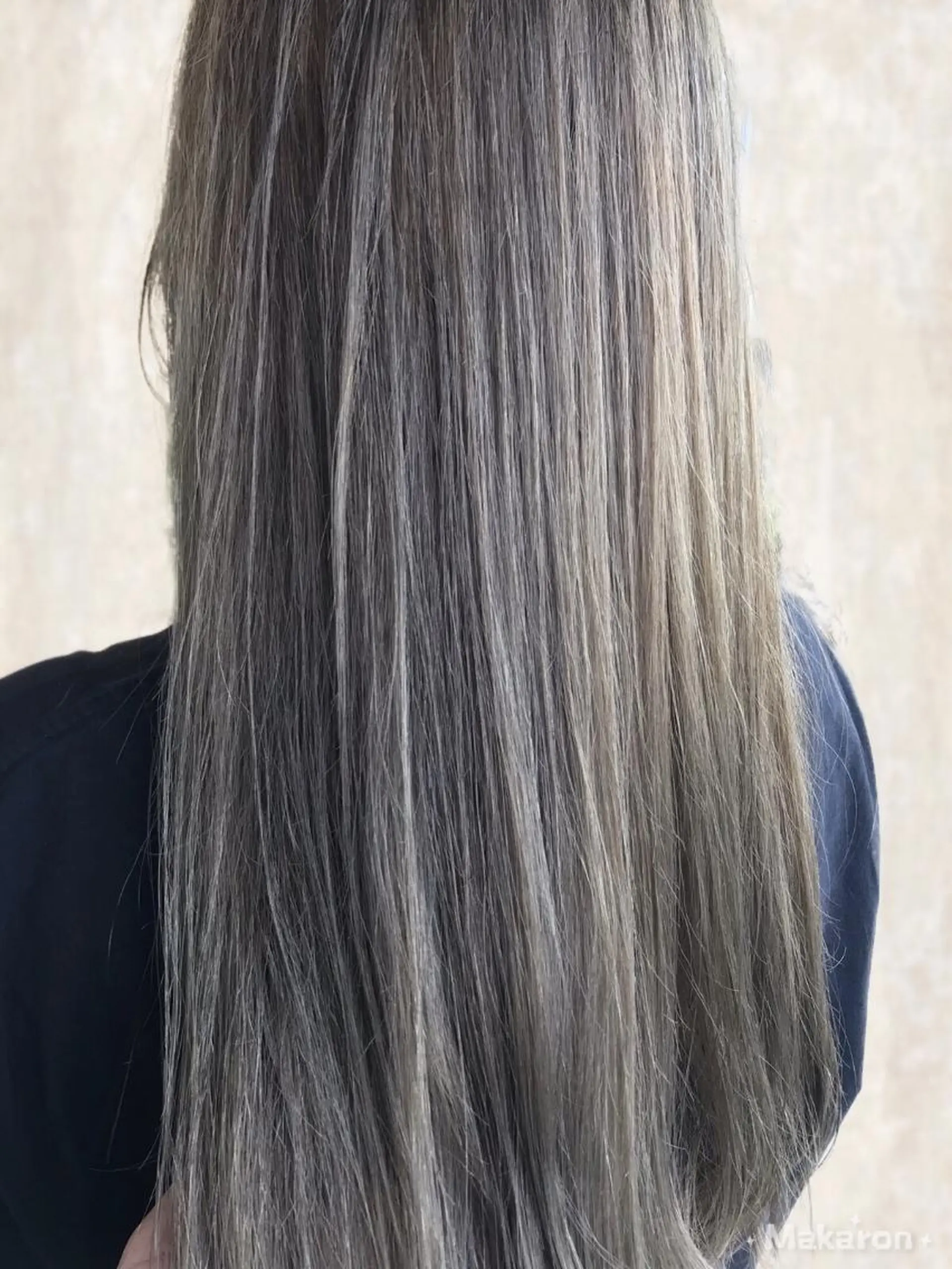 ロング カラー ケアカラー グレージュ ロング hair works raptureのヘアスタイル