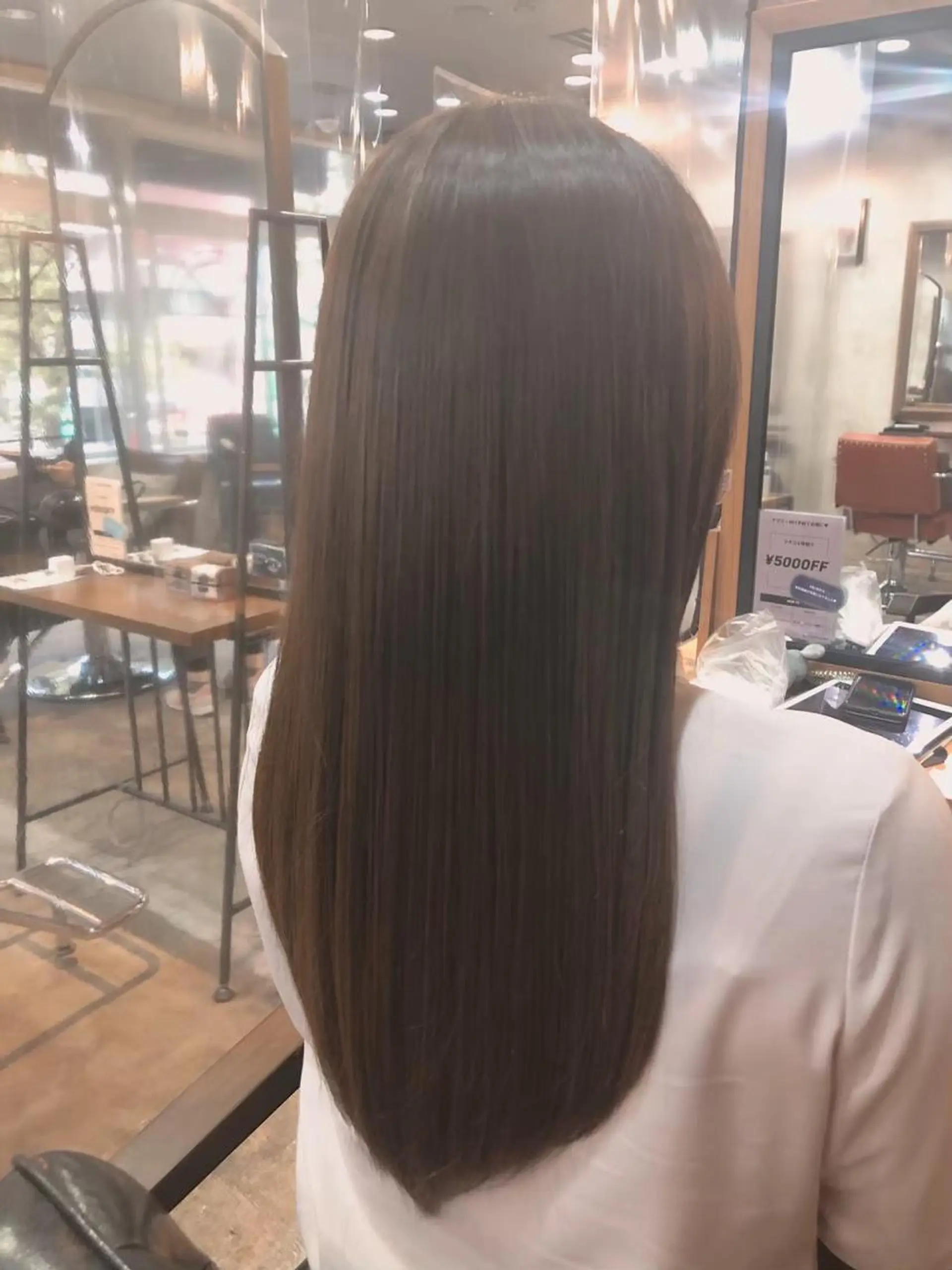 ロング カラー パーマ ヘアアレンジ アディクシーカラー アッシュ バレイヤージュ ベージュカラー ブリーチ newi 川崎店のヘアスタイル