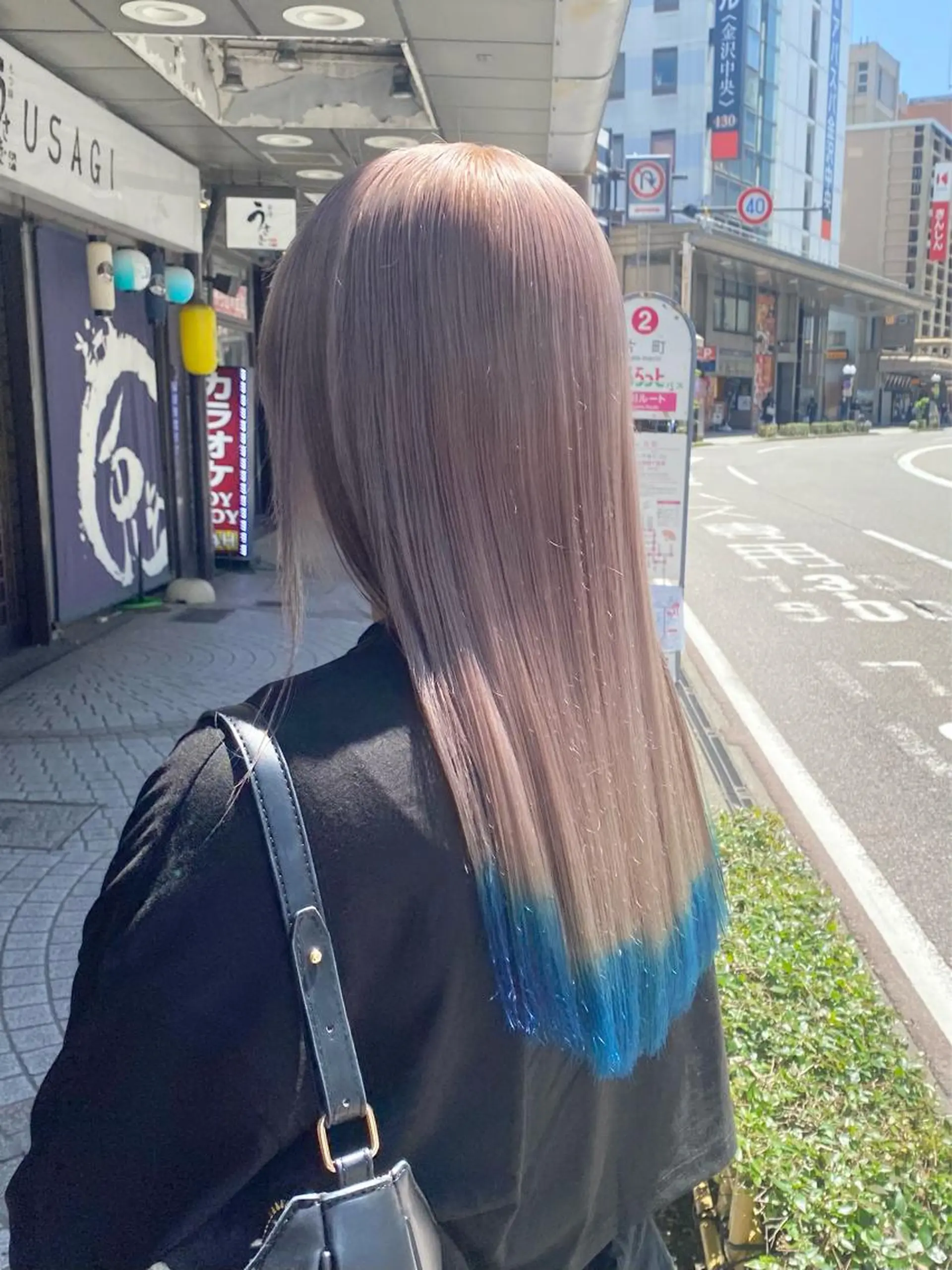 ロング カラー ヘアカラー 荒谷 薫のヘアスタイル