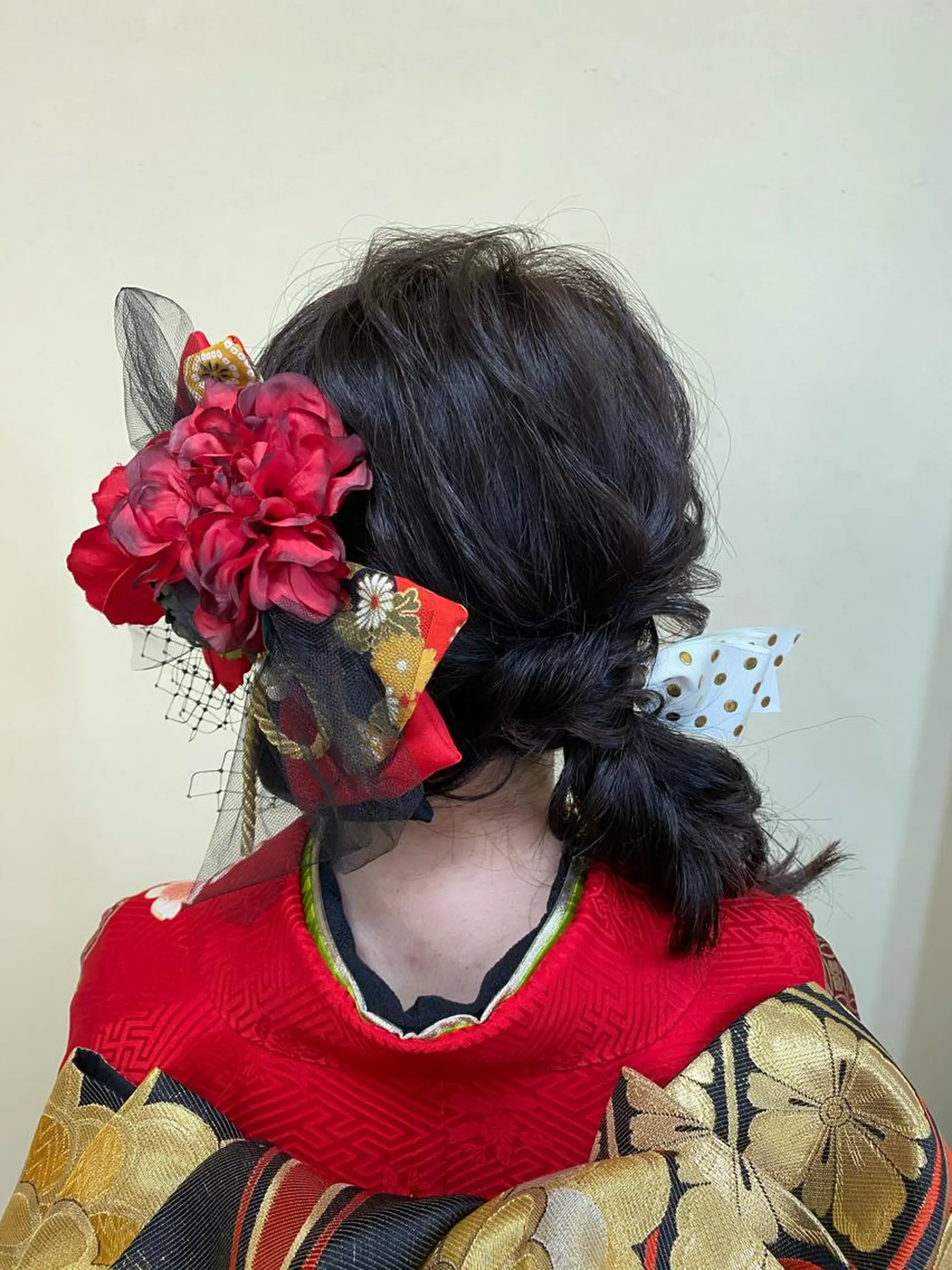 セミロング ヘアアレンジ タニモト ユイのヘアスタイル