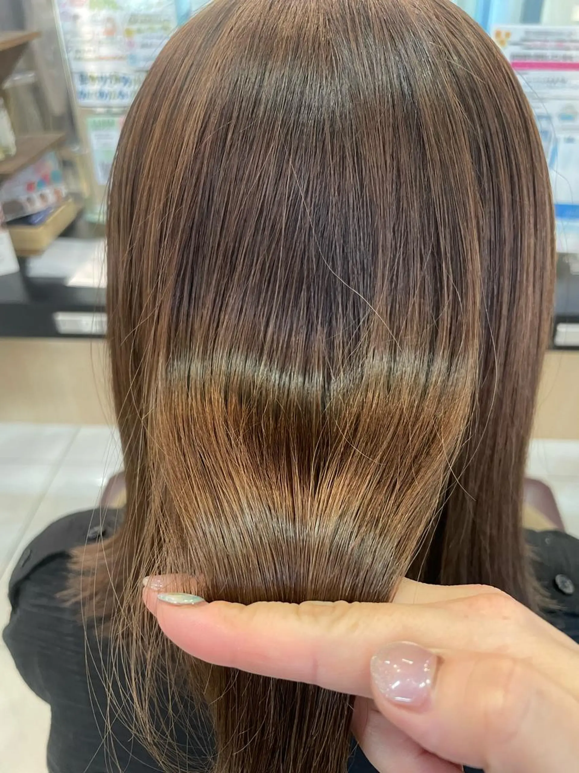 カラー 内田温子大人女性 ハイライト、ボブのヘアスタイル